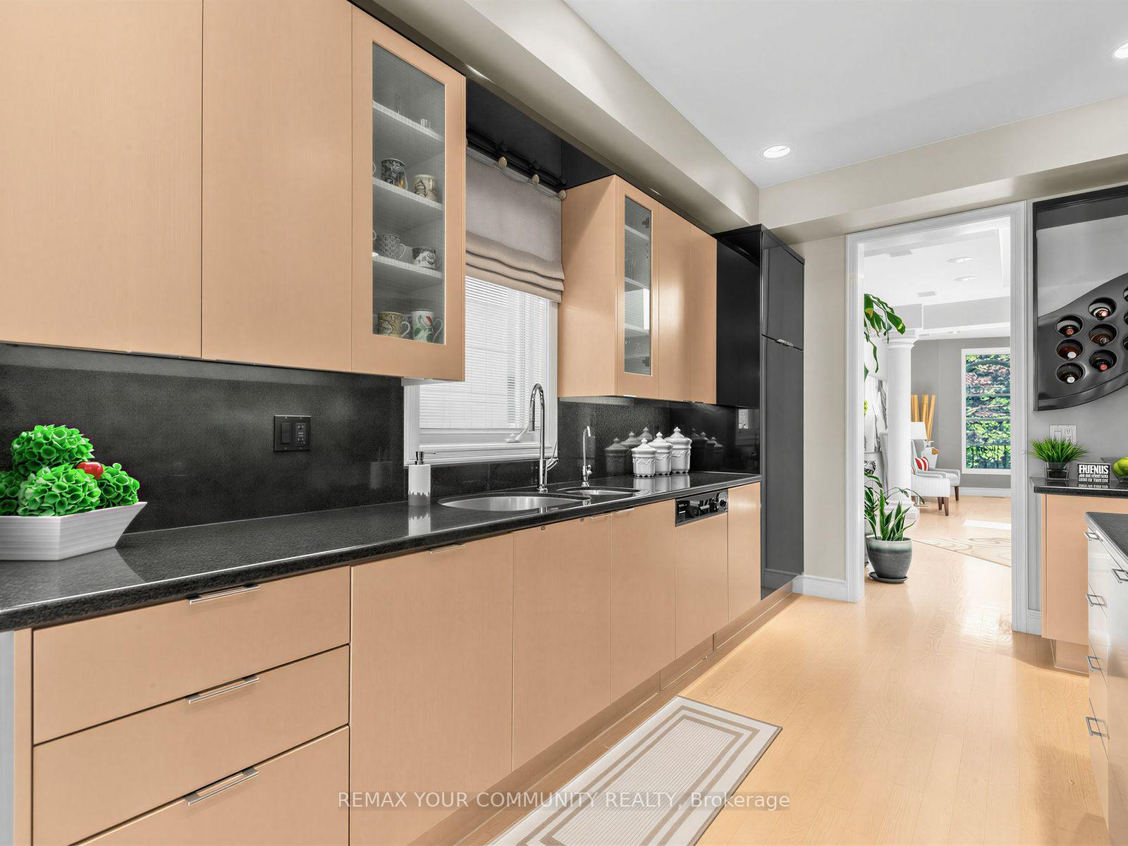 Photo 21 of 477 Old Orchard Grove, Toronto, Bedford Park-Nortown — HOMEH