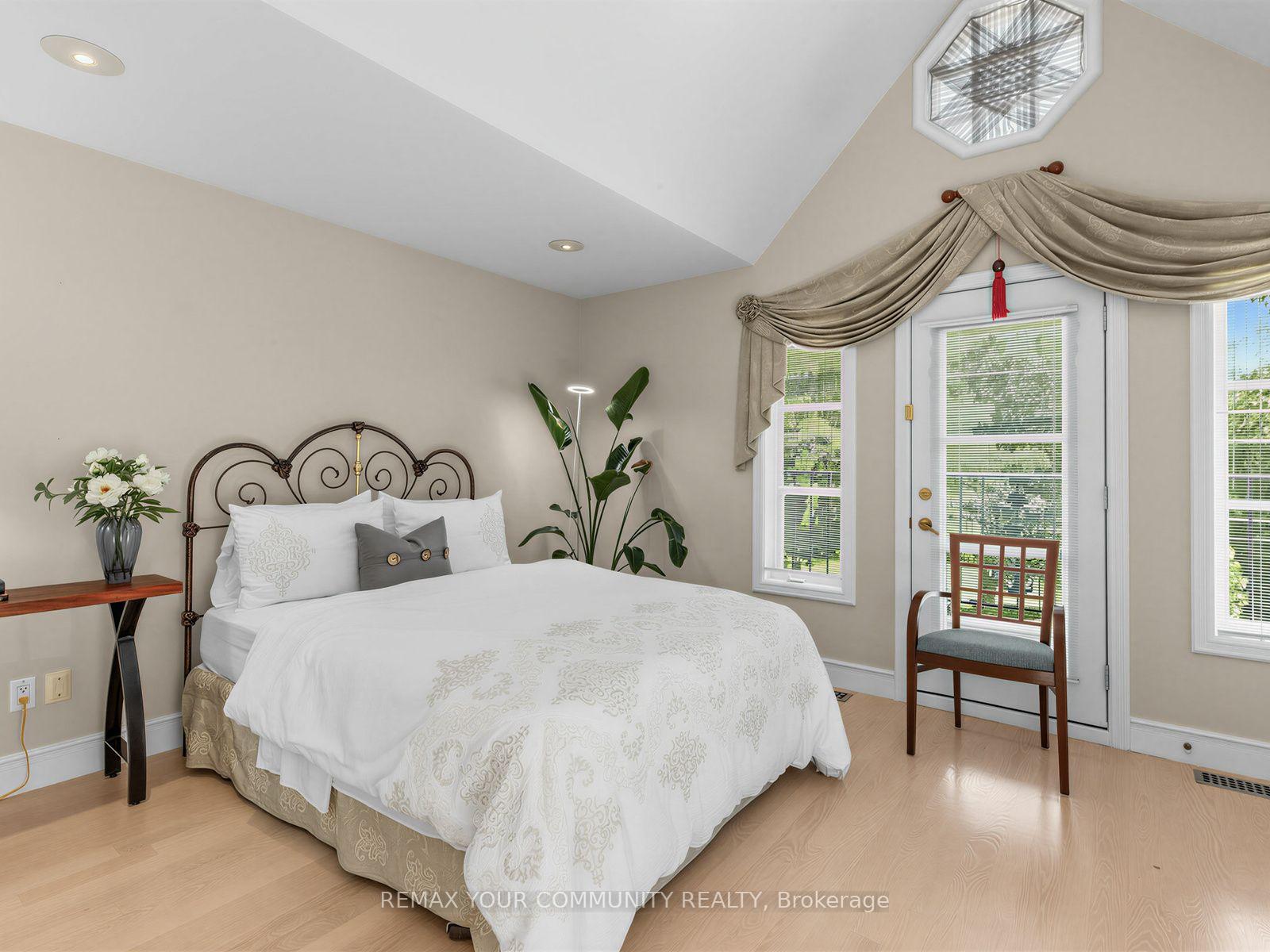 Photo 35 of 477 Old Orchard Grove, Toronto, Bedford Park-Nortown — HOMEH