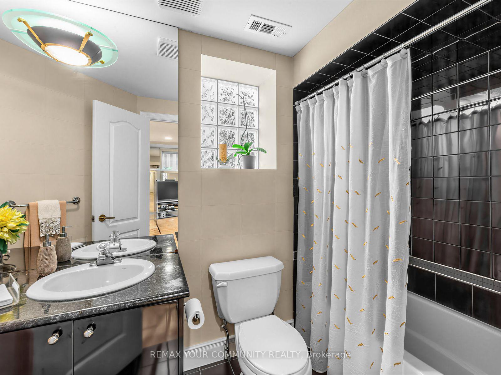 Photo 41 of 477 Old Orchard Grove, Toronto, Bedford Park-Nortown — HOMEH