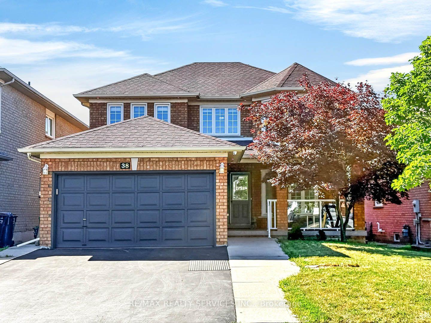 Photo 1 of 38 Deerglen Drive, Brampton, Sandringham-Wellington — HOMEH