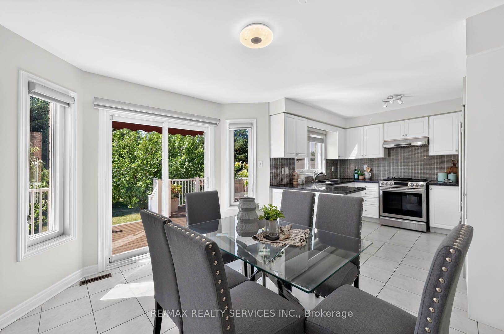 Photo 13 of 38 Deerglen Drive, Brampton, Sandringham-Wellington — HOMEH