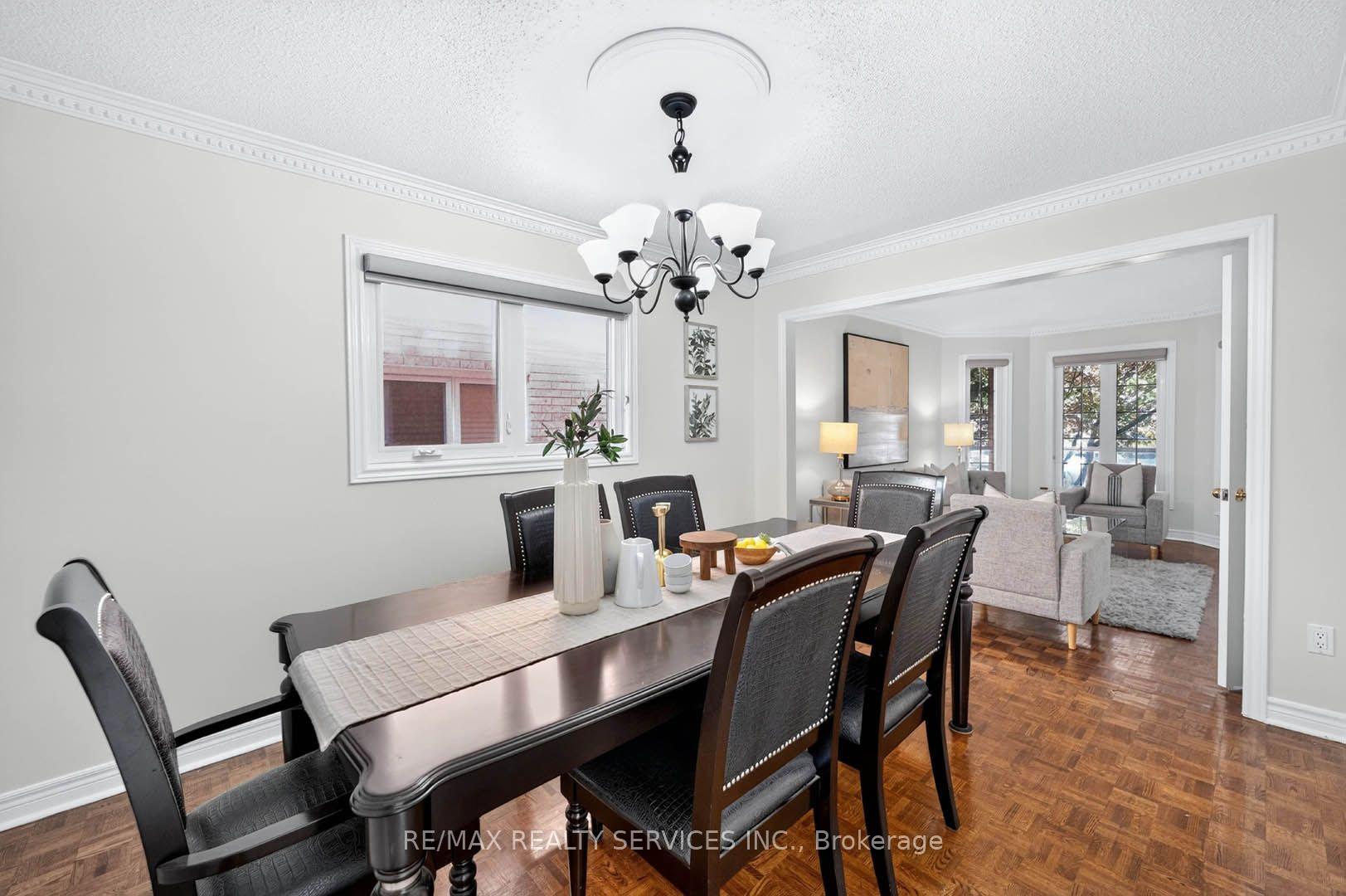 Photo 16 of 38 Deerglen Drive, Brampton, Sandringham-Wellington — HOMEH