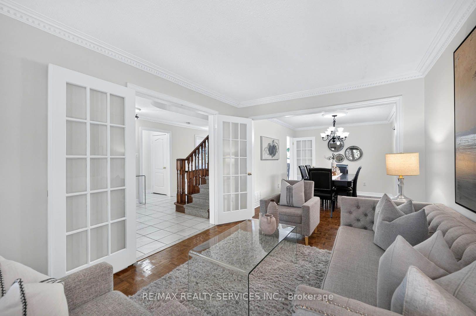 Photo 19 of 38 Deerglen Drive, Brampton, Sandringham-Wellington — HOMEH