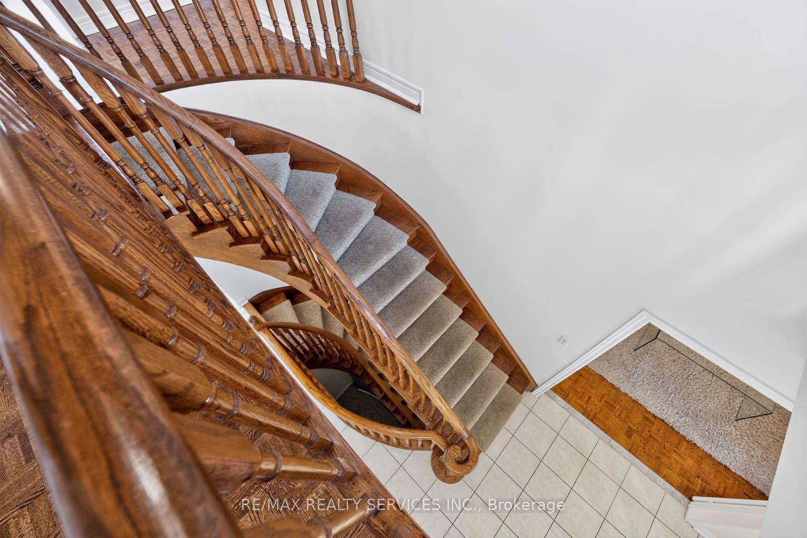 Photo 22 of 38 Deerglen Drive, Brampton, Sandringham-Wellington — HOMEH
