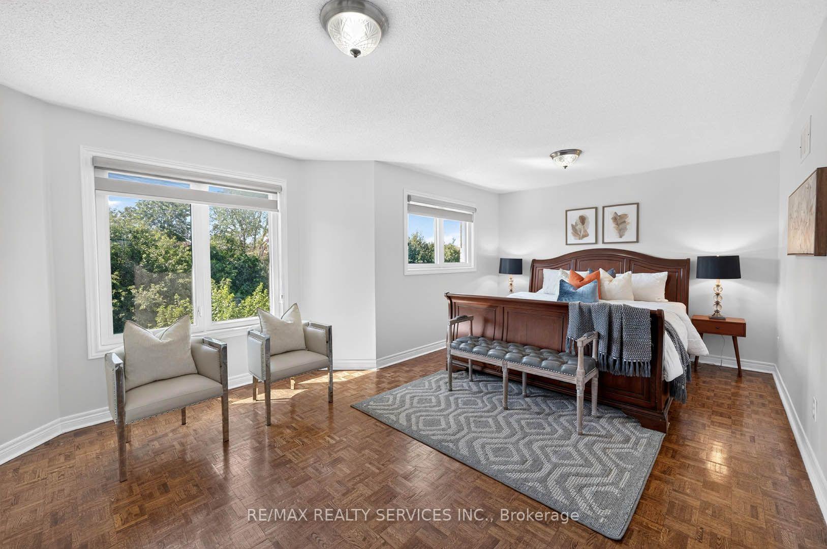 Photo 25 of 38 Deerglen Drive, Brampton, Sandringham-Wellington — HOMEH