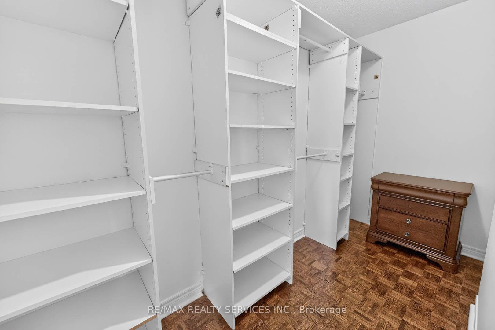 Photo 29 of 38 Deerglen Drive, Brampton, Sandringham-Wellington — HOMEH