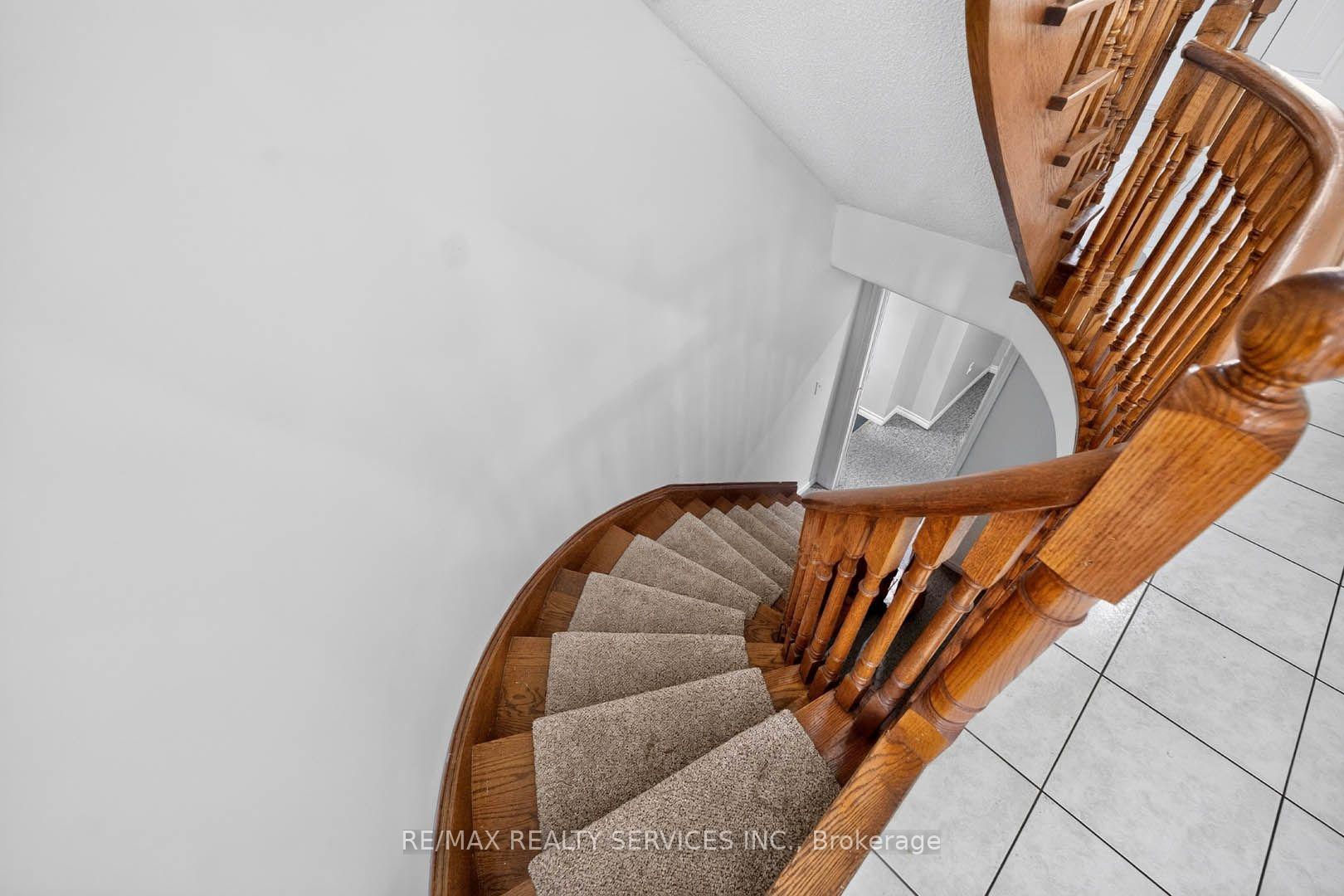 Photo 38 of 38 Deerglen Drive, Brampton, Sandringham-Wellington — HOMEH