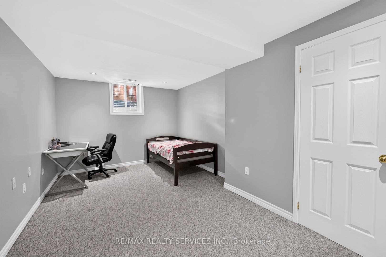 Photo 45 of 38 Deerglen Drive, Brampton, Sandringham-Wellington — HOMEH