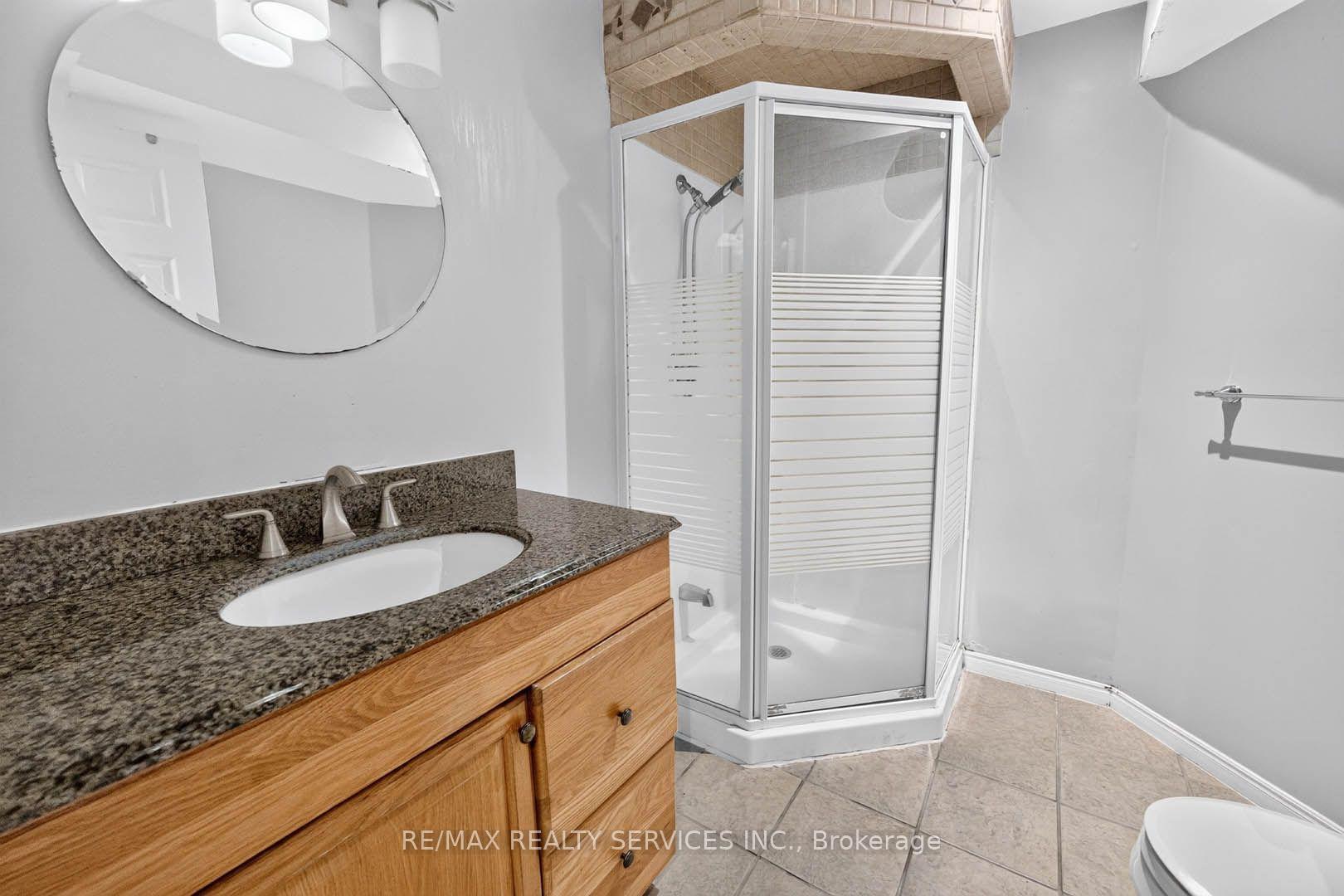 Photo 46 of 38 Deerglen Drive, Brampton, Sandringham-Wellington — HOMEH