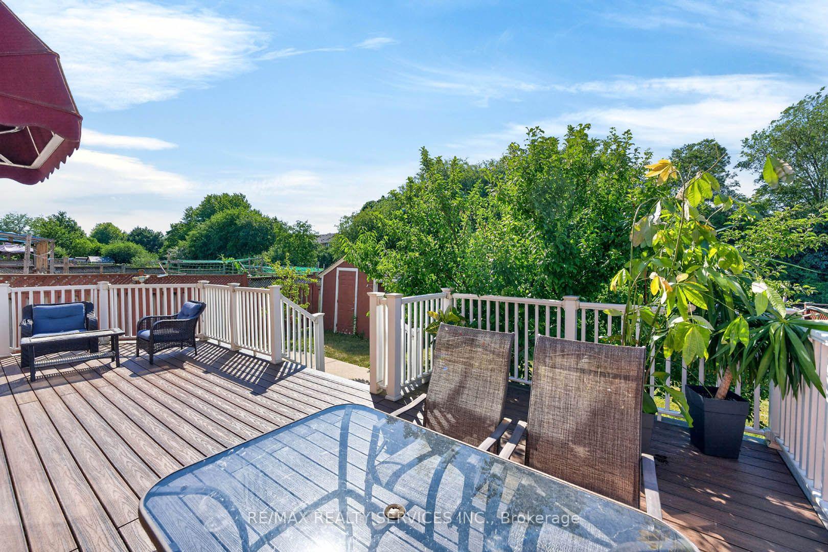 Photo 48 of 38 Deerglen Drive, Brampton, Sandringham-Wellington — HOMEH