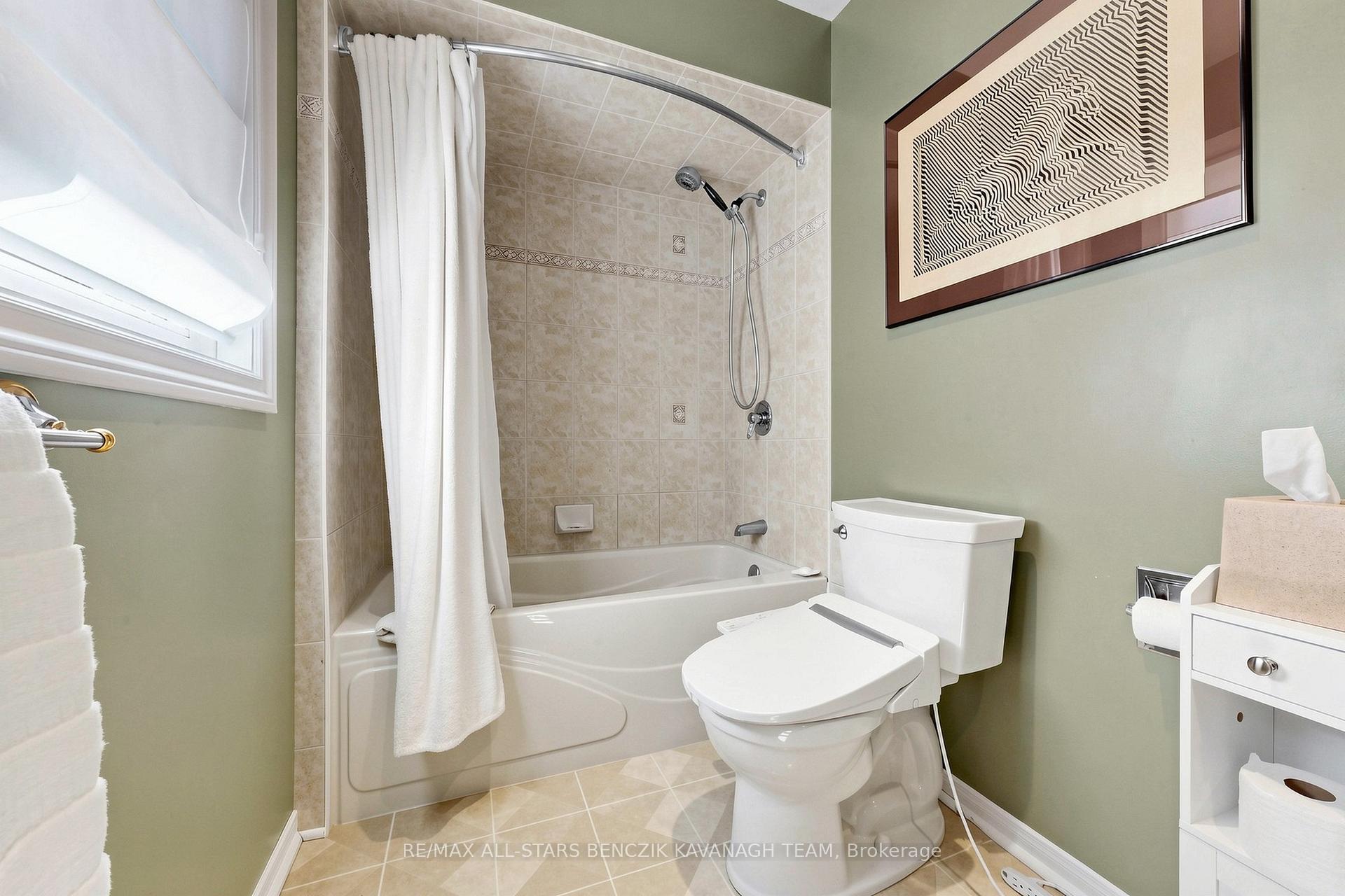 Photo 16 of 46 Crawford Rose Drive, Aurora, Aurora Heights — HOMEH