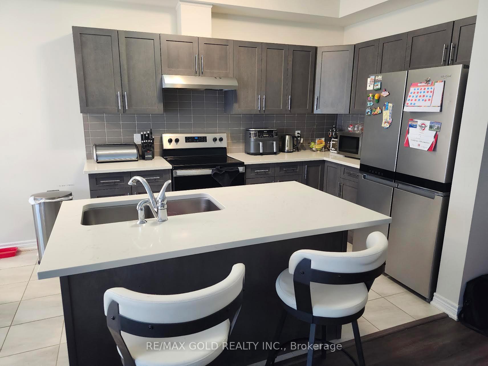 Photo 6 of 134 Sycamore Street, Welland, West Welland — HOMEH