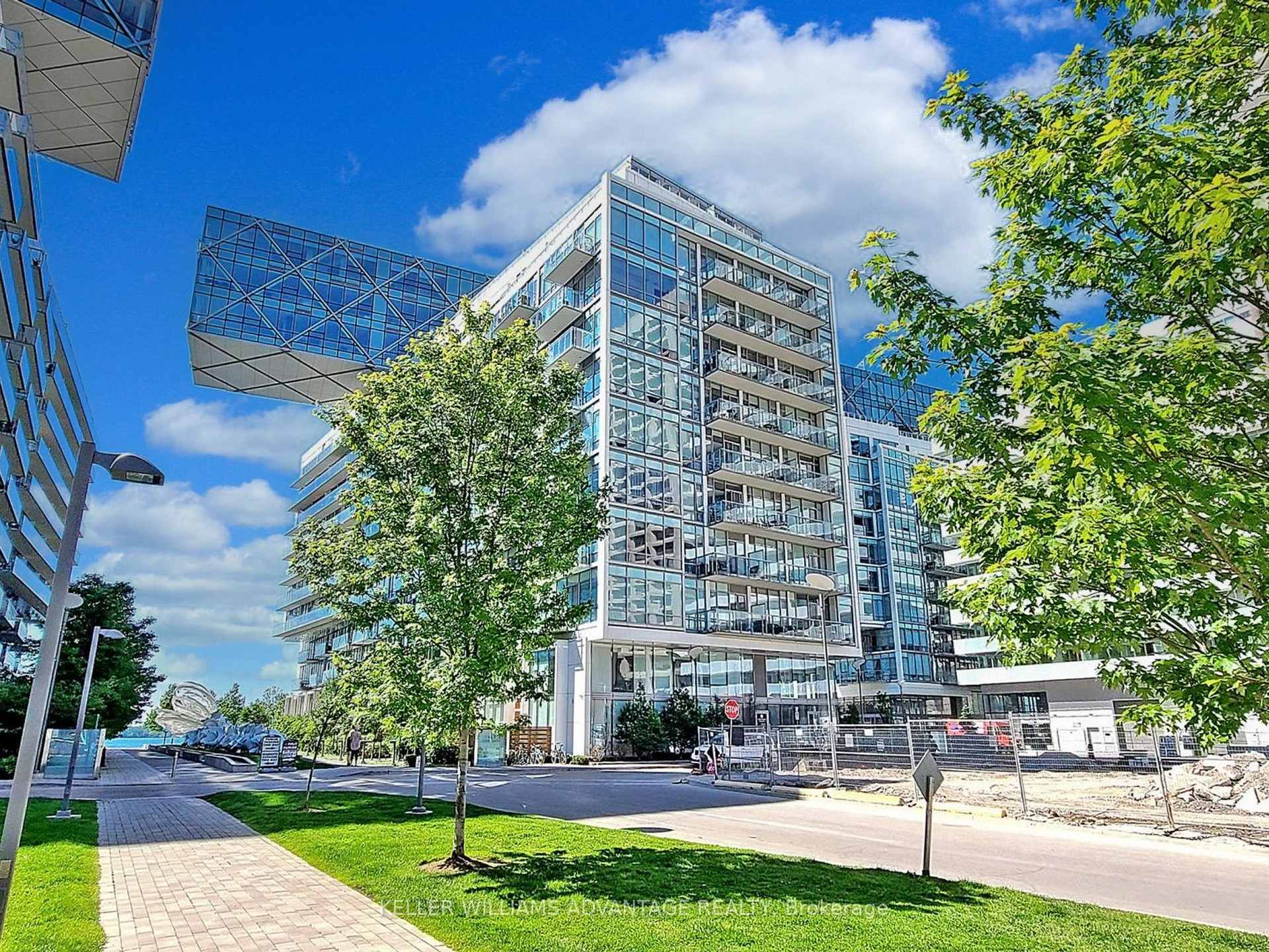 Photo 1 of Unit 401, 29 Queens Quay E, Toronto, Waterfront Communities — HOMEH