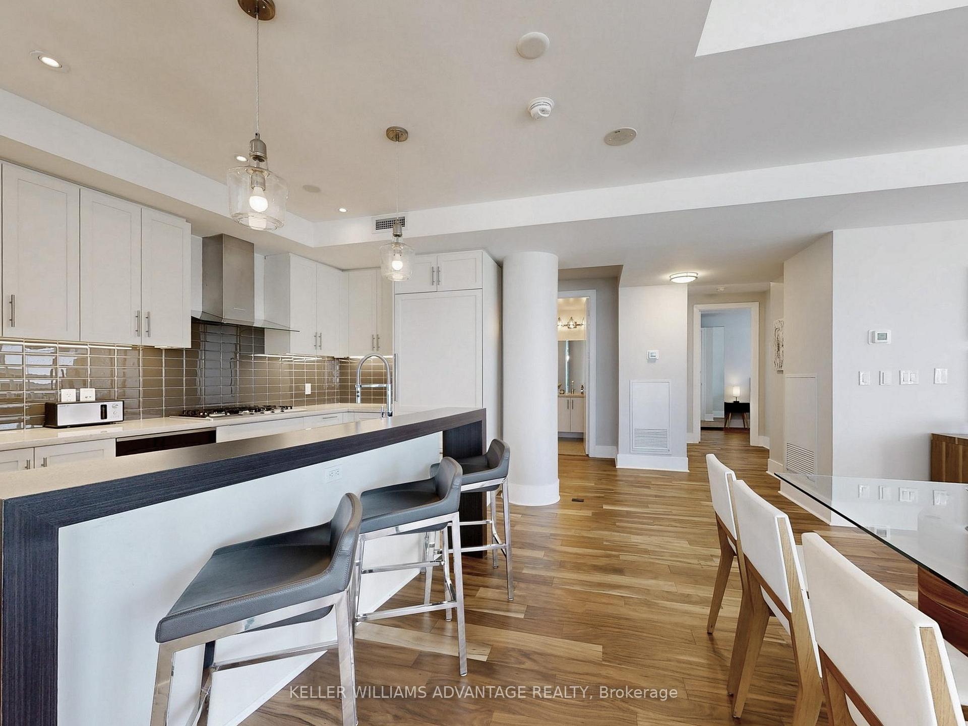 Photo 13 of Unit 401, 29 Queens Quay E, Toronto, Waterfront Communities — HOMEH