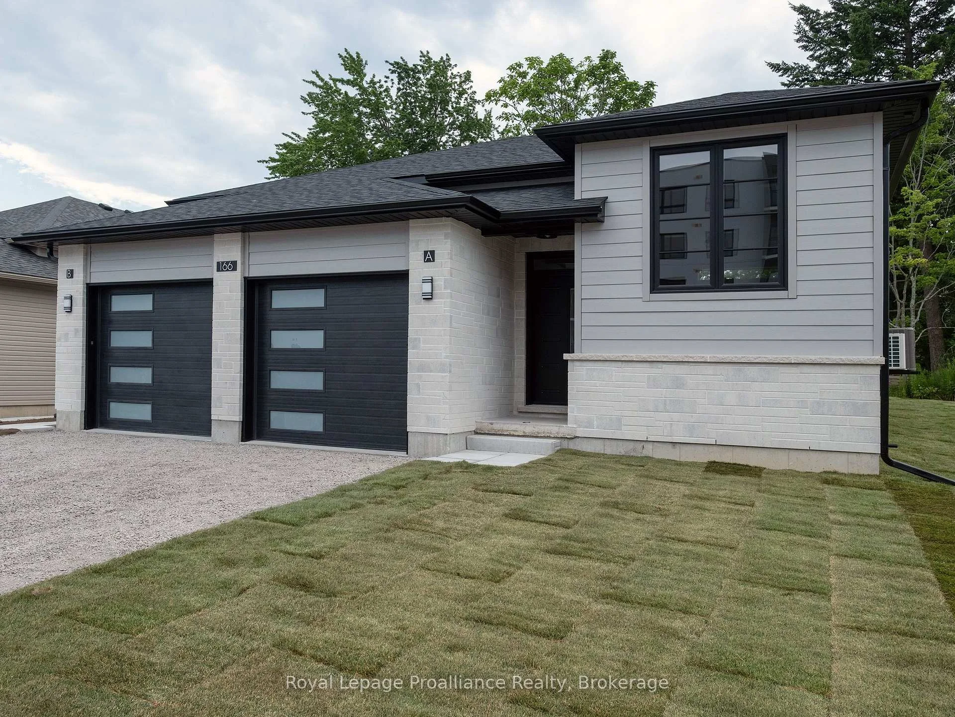Photo 5 of Unit A, 166 Sienna Avenue, Belleville, Belleville Ward — HOMEH
