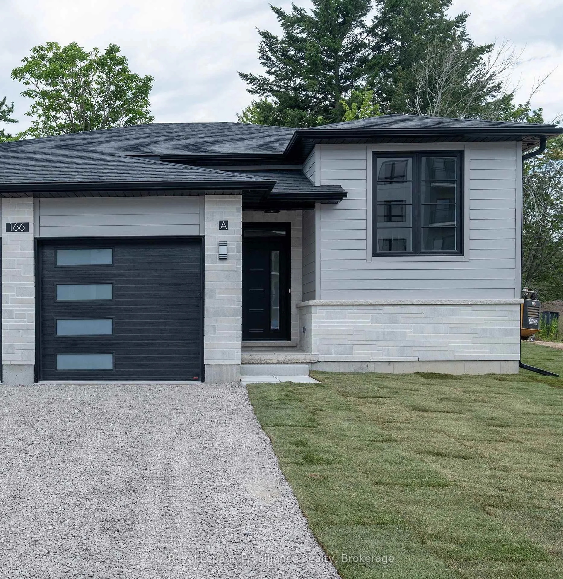 Photo 6 of Unit A, 166 Sienna Avenue, Belleville, Belleville Ward — HOMEH