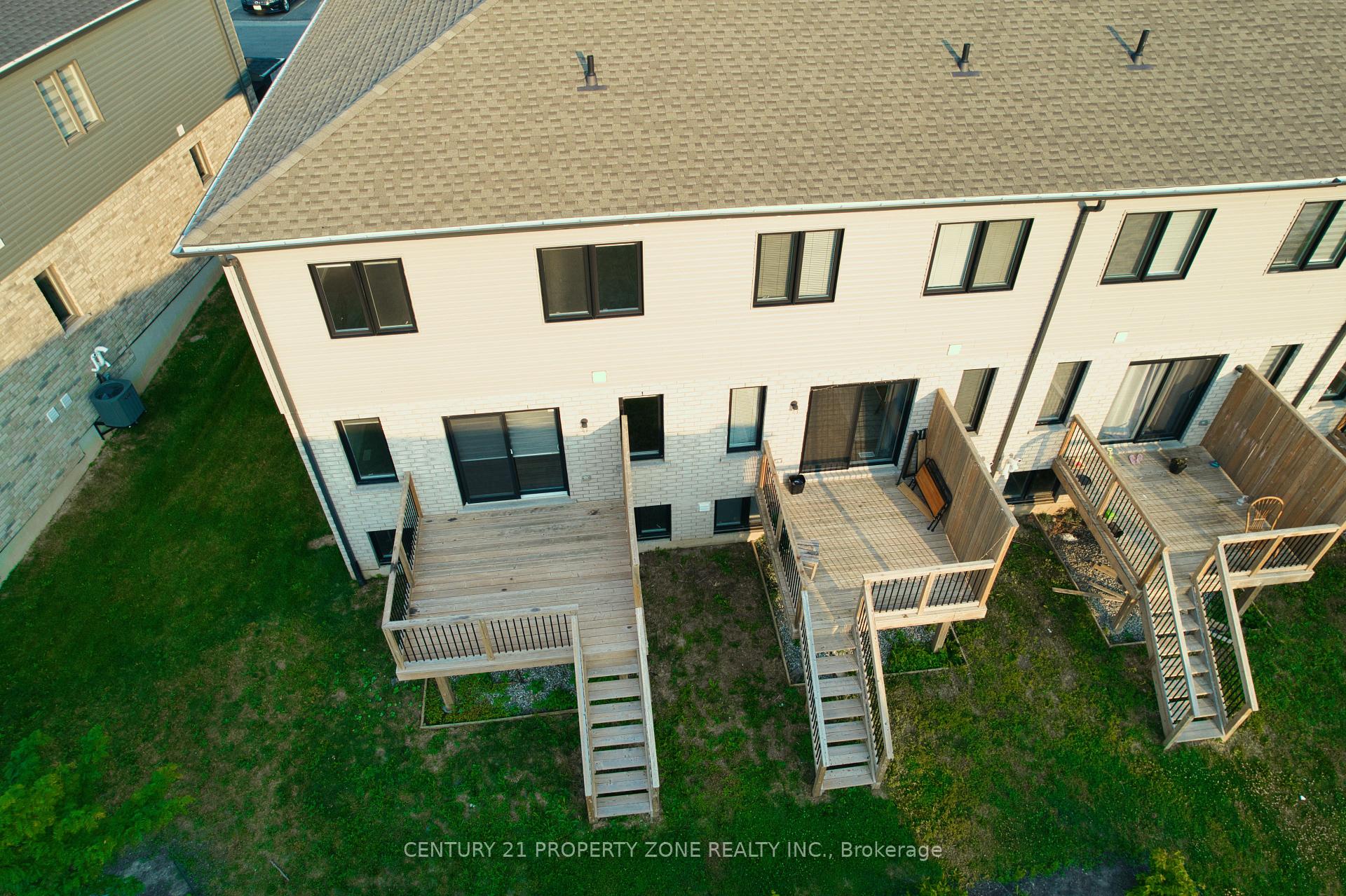 Photo 4 of 11 Shedrow Place, Kitchener, Huron Park — HOMEH
