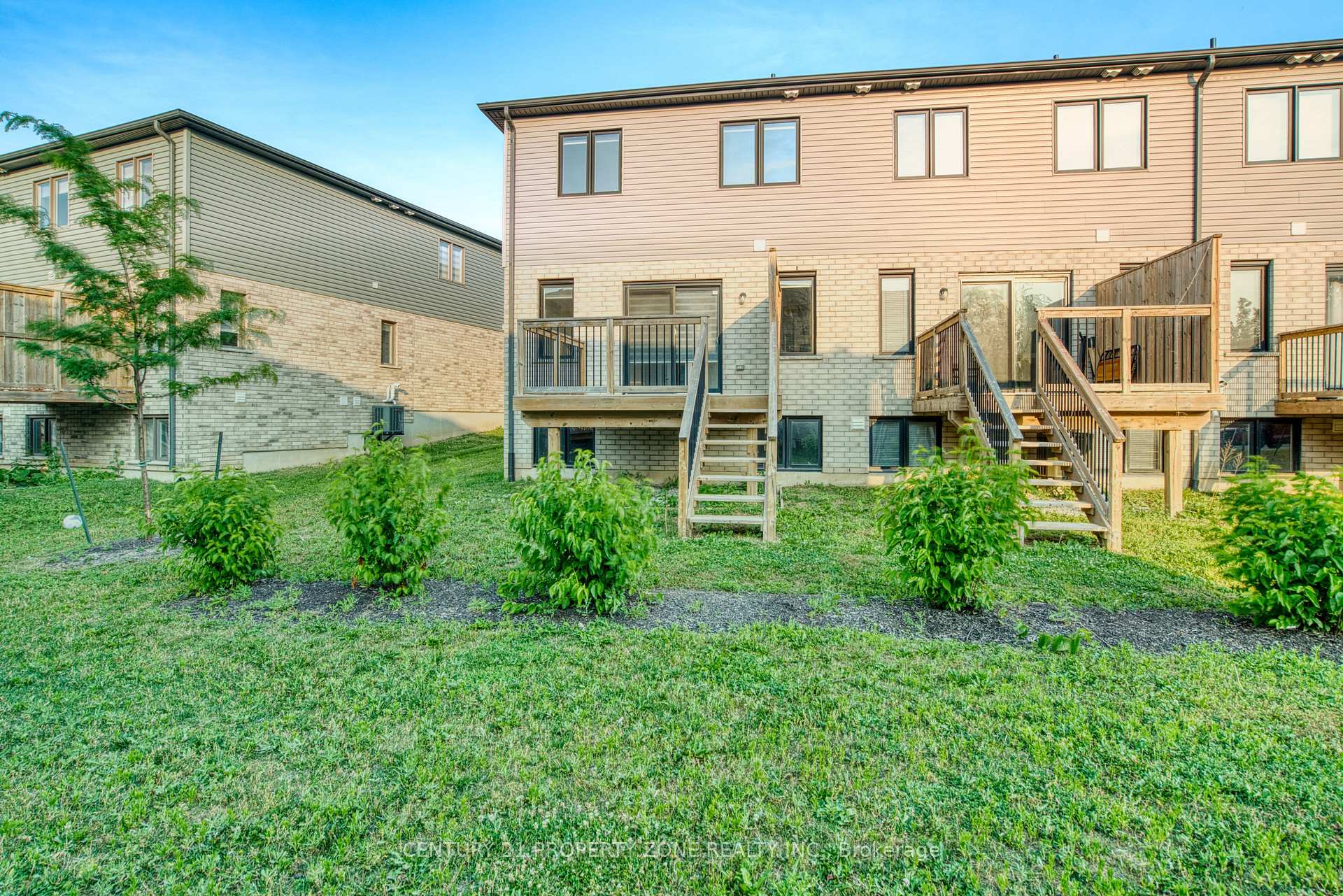 Photo 10 of 11 Shedrow Place, Kitchener, Huron Park — HOMEH