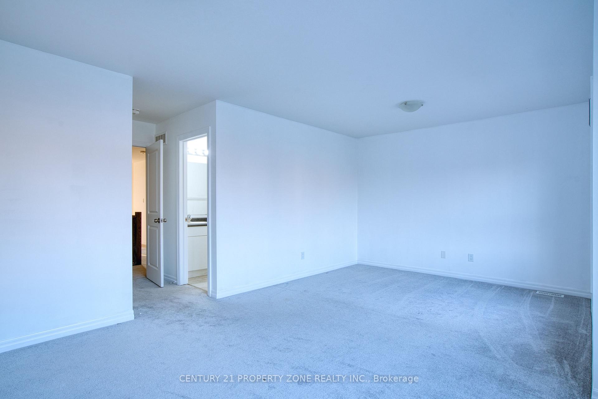 Photo 23 of 11 Shedrow Place, Kitchener, Huron Park — HOMEH
