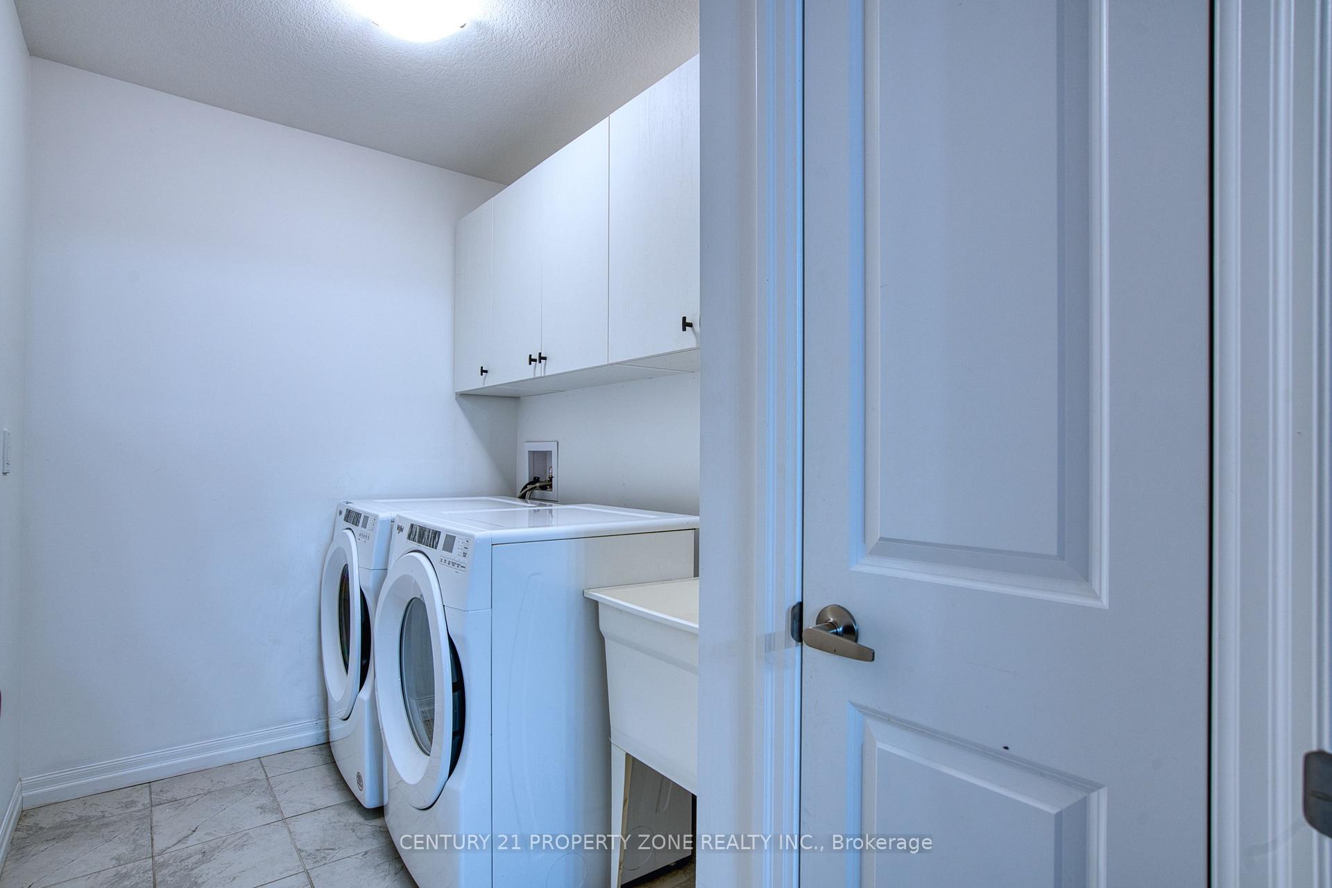 Photo 33 of 11 Shedrow Place, Kitchener, Huron Park — HOMEH