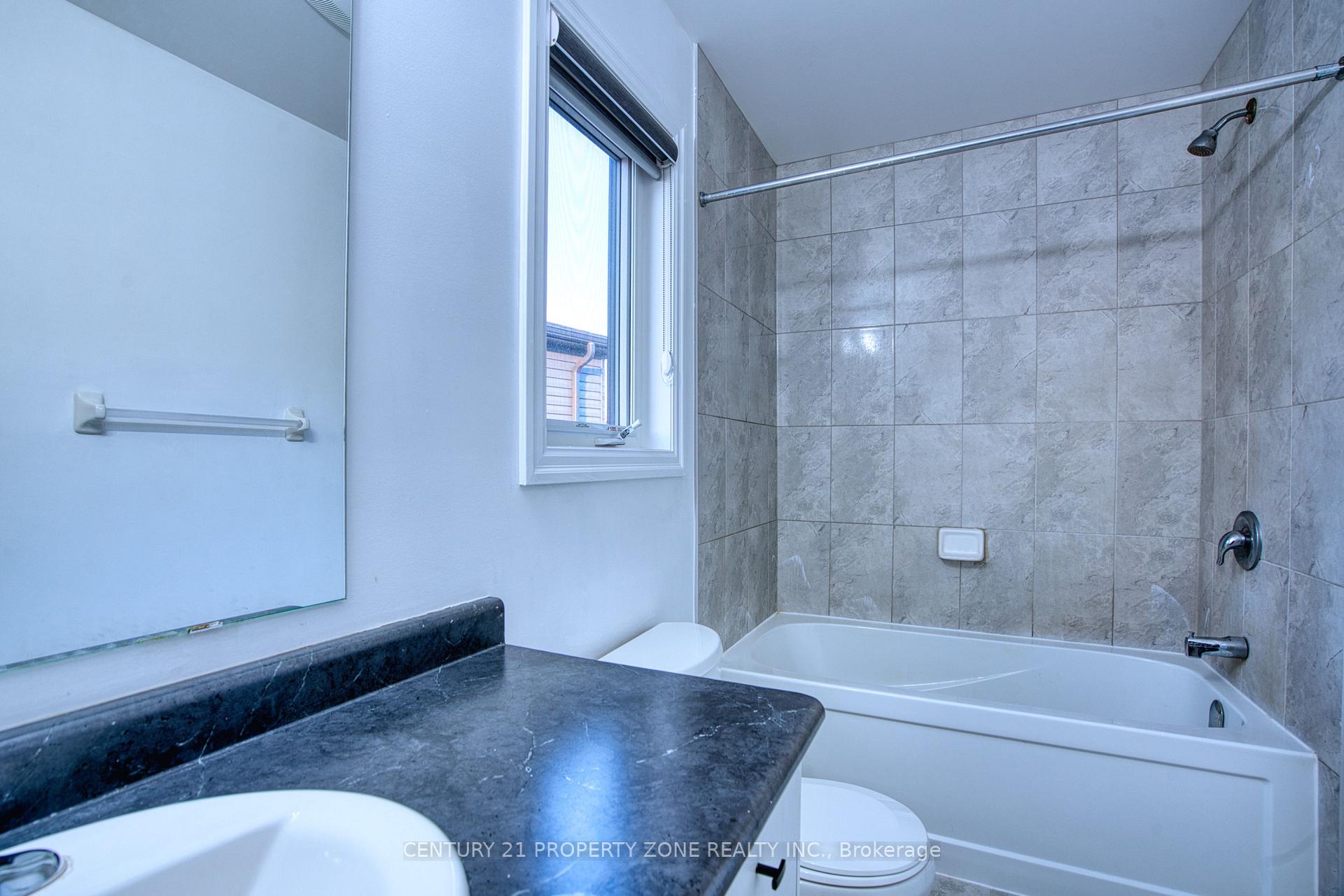 Photo 35 of 11 Shedrow Place, Kitchener, Huron Park — HOMEH