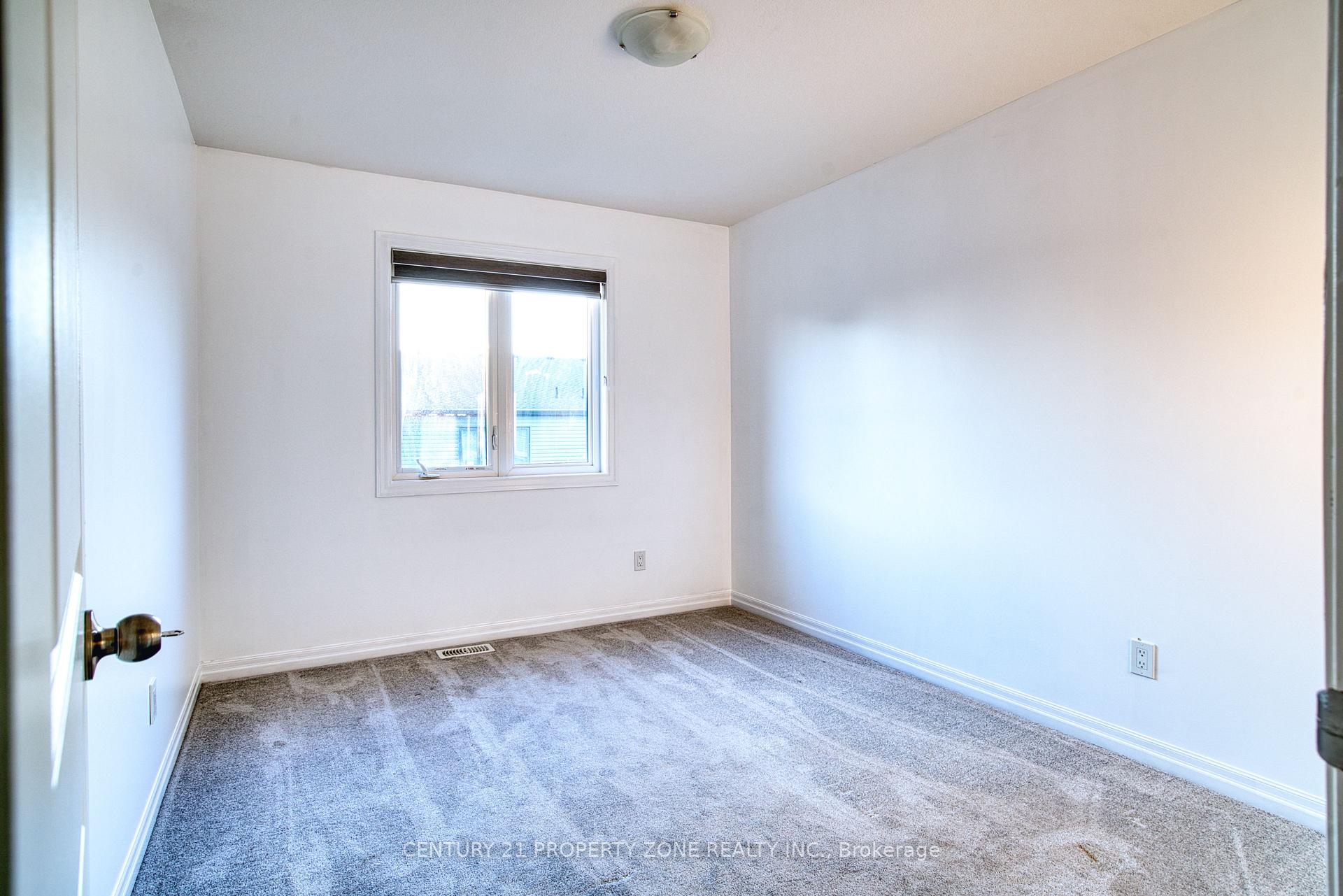 Photo 40 of 11 Shedrow Place, Kitchener, Huron Park — HOMEH