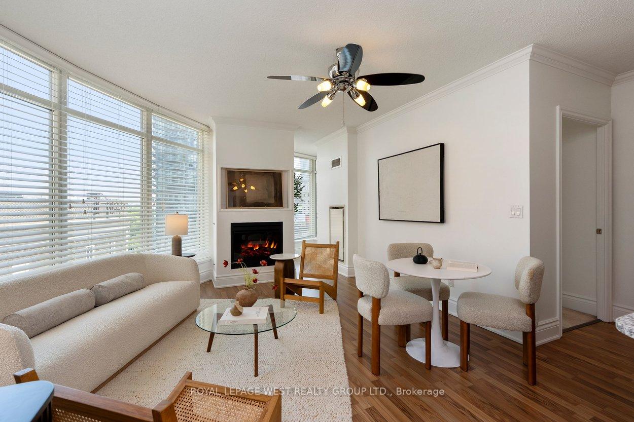 Photo 12 of Unit 802, 8 Scollard Street, Toronto, The Annex — HOMEH