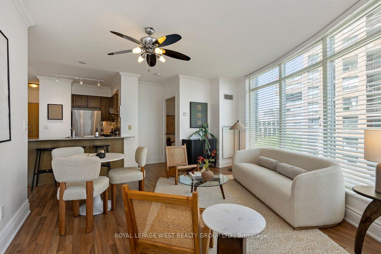 Photo 14 of Unit 802, 8 Scollard Street, Toronto, The Annex — HOMEH