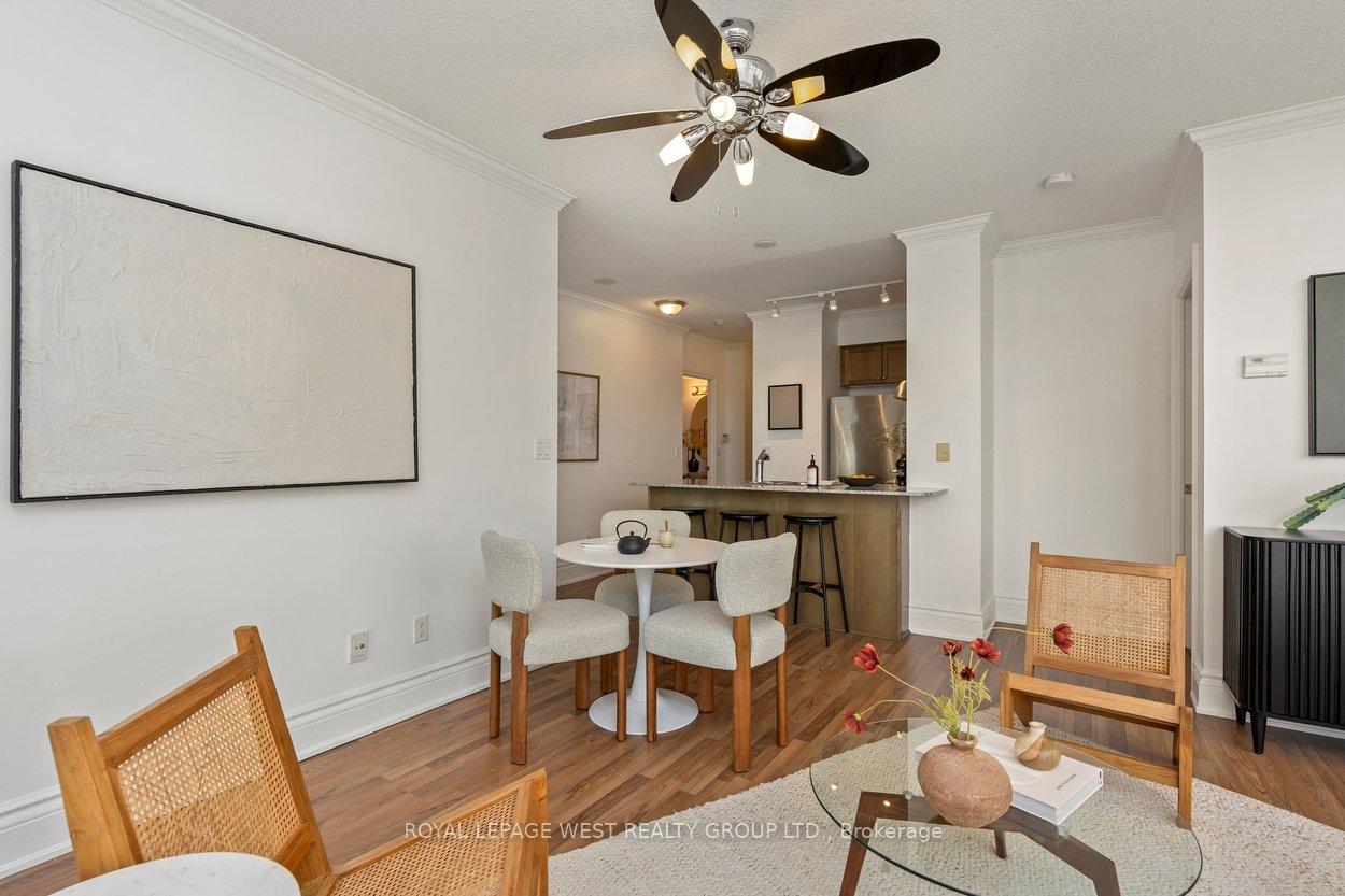 Photo 17 of Unit 802, 8 Scollard Street, Toronto, The Annex — HOMEH