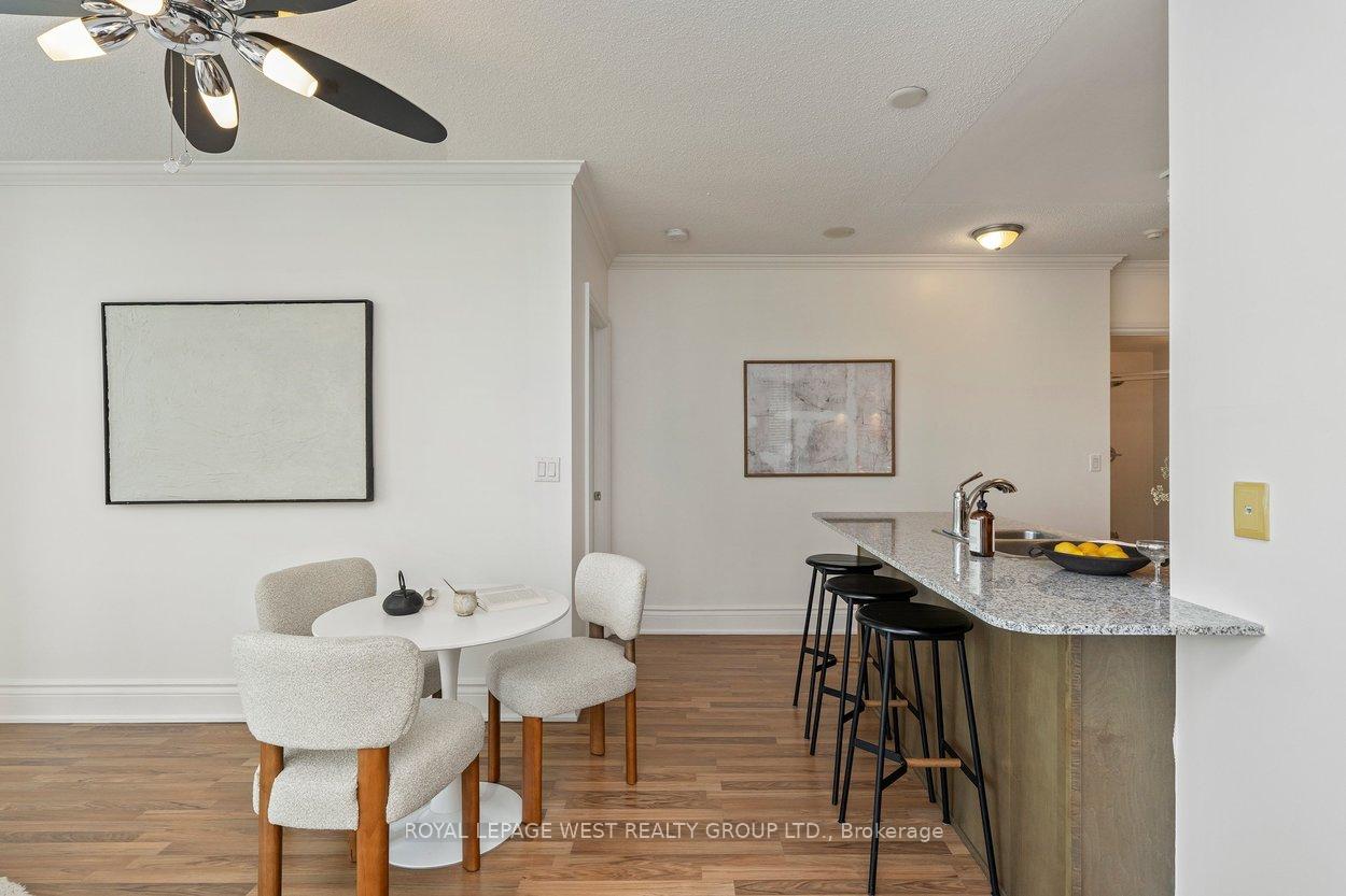 Photo 19 of Unit 802, 8 Scollard Street, Toronto, The Annex — HOMEH
