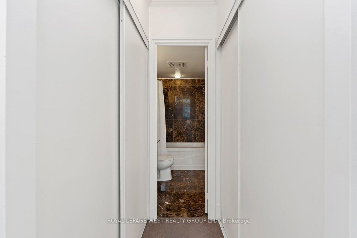 Photo 29 of Unit 802, 8 Scollard Street, Toronto, The Annex — HOMEH