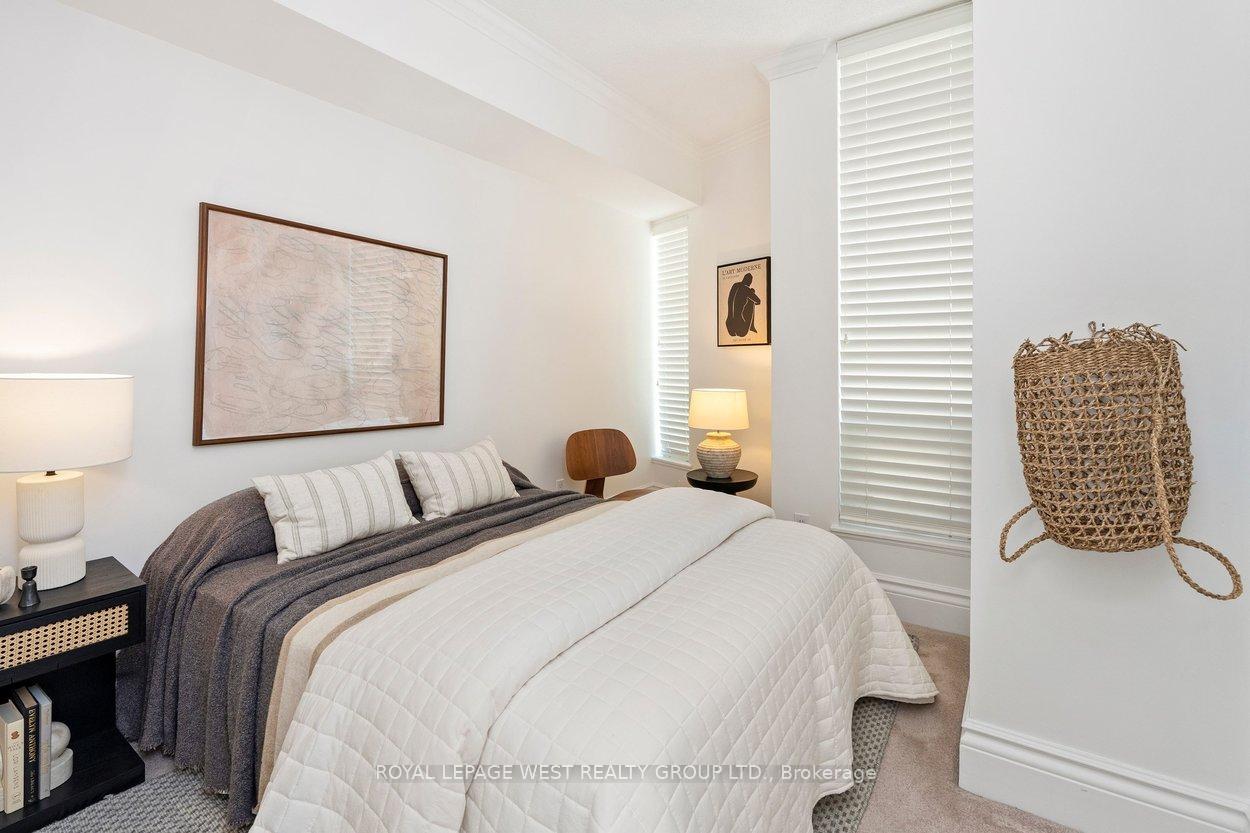 Photo 31 of Unit 802, 8 Scollard Street, Toronto, The Annex — HOMEH