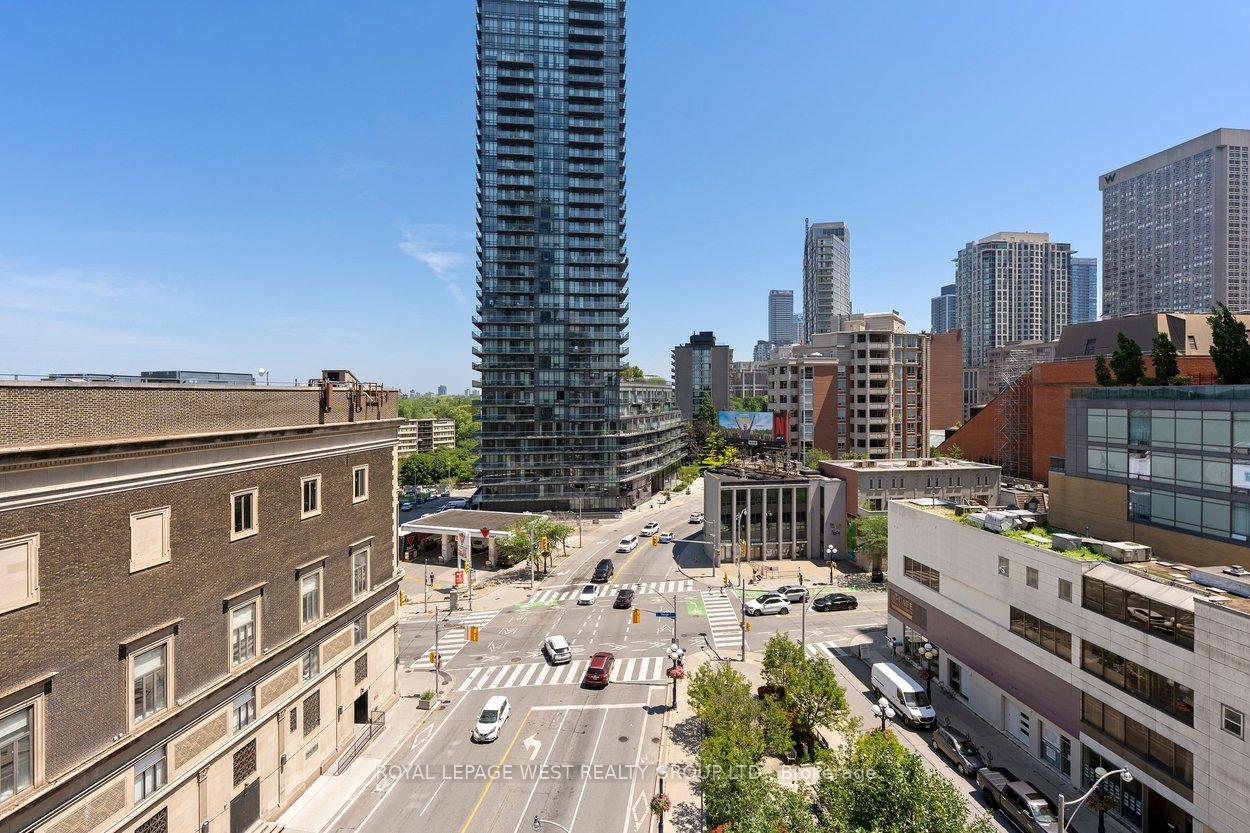 Photo 37 of Unit 802, 8 Scollard Street, Toronto, The Annex — HOMEH