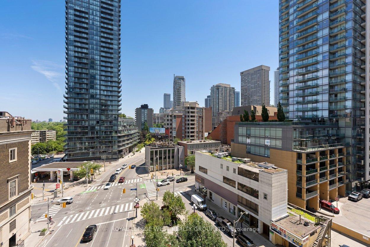 Photo 38 of Unit 802, 8 Scollard Street, Toronto, The Annex — HOMEH