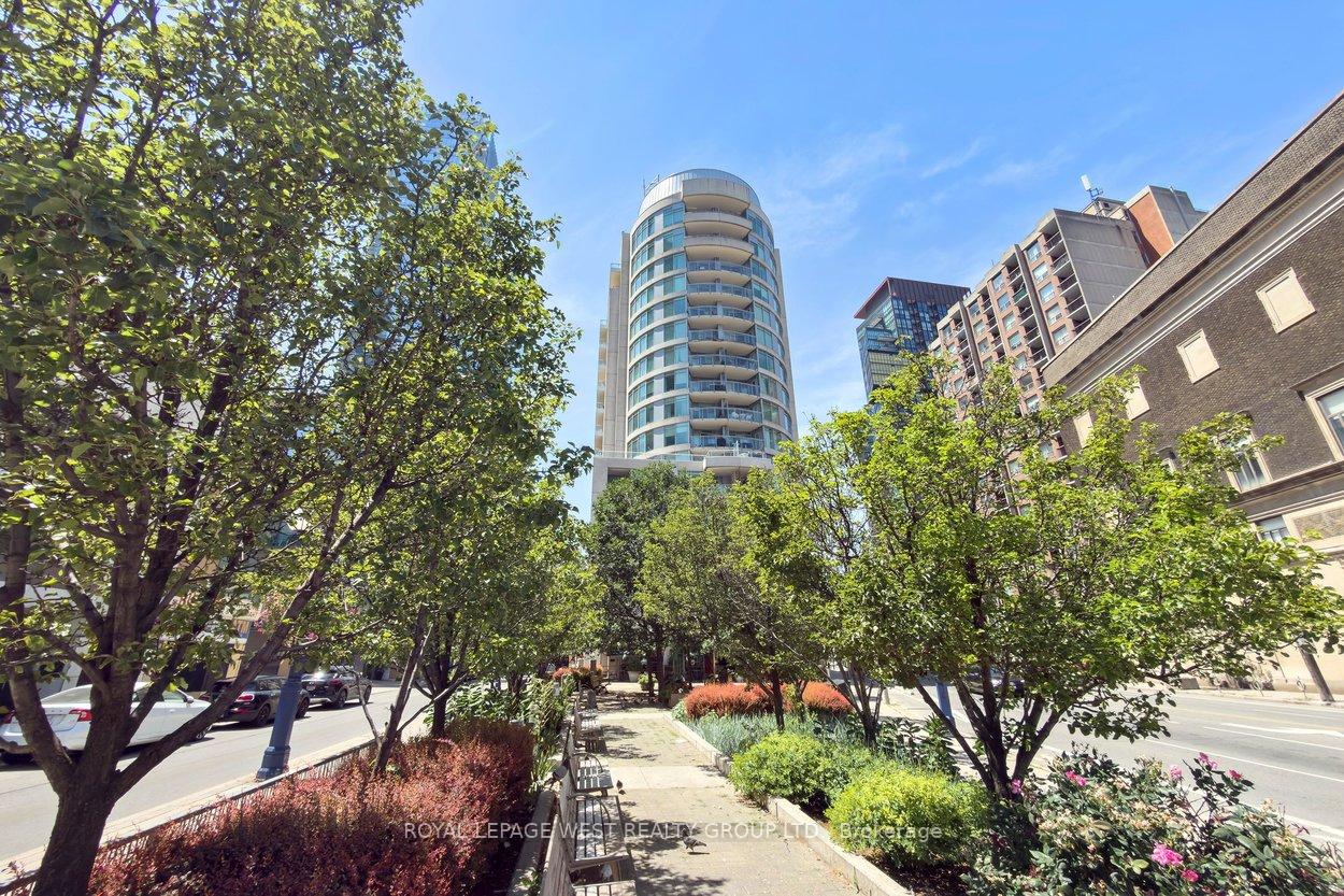Photo 40 of Unit 802, 8 Scollard Street, Toronto, The Annex — HOMEH