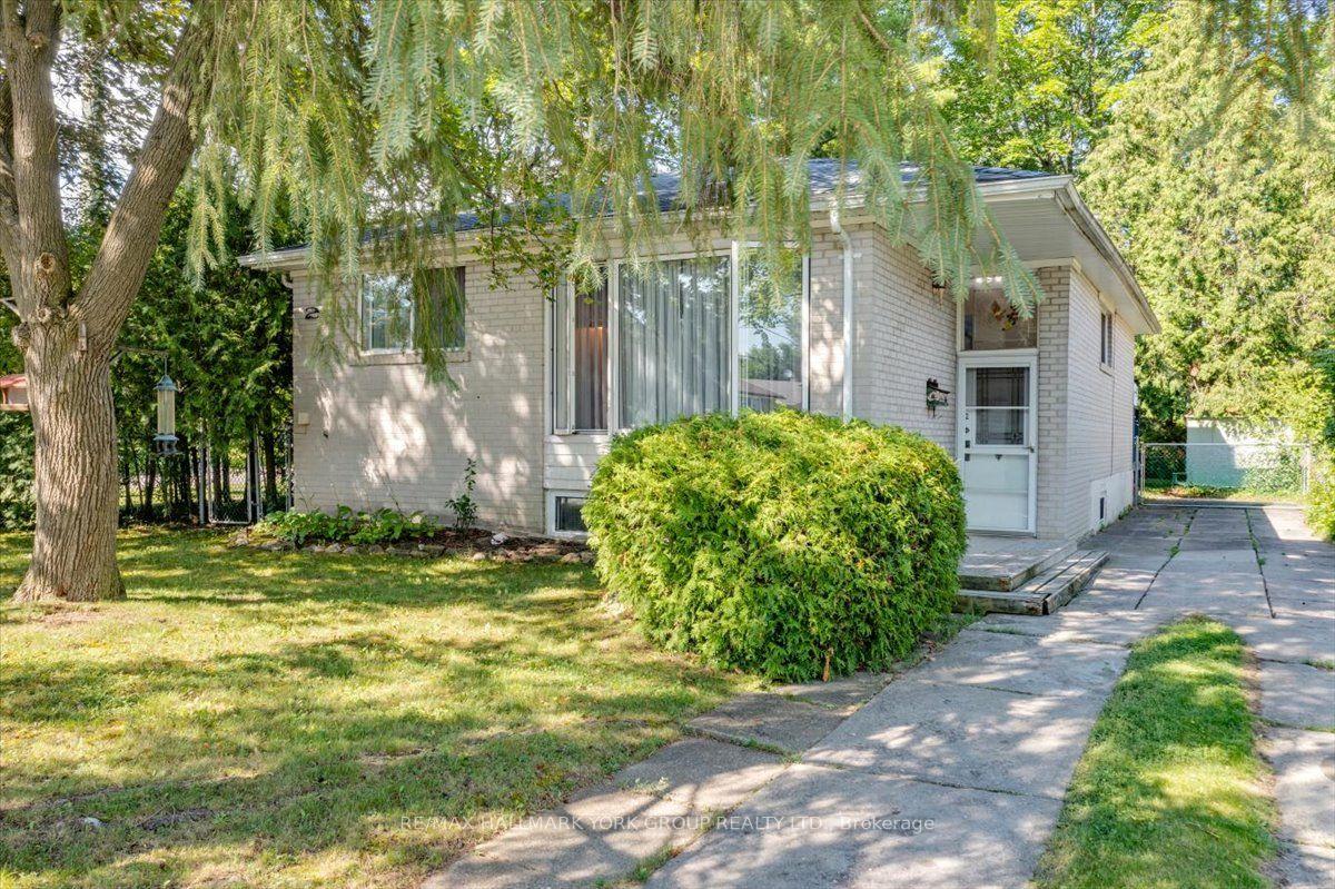 Photo 1 of 2 Corbett Crescent, Aurora, Aurora Highlands — HOMEH