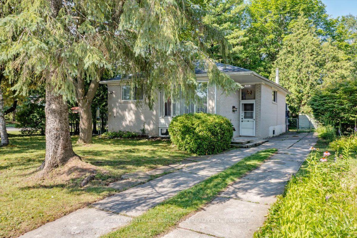 Photo 2 of 2 Corbett Crescent, Aurora, Aurora Highlands — HOMEH