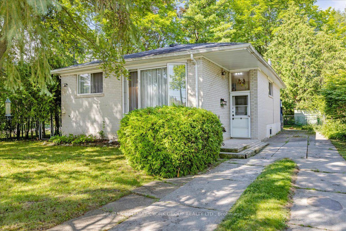 Photo 4 of 2 Corbett Crescent, Aurora, Aurora Highlands — HOMEH