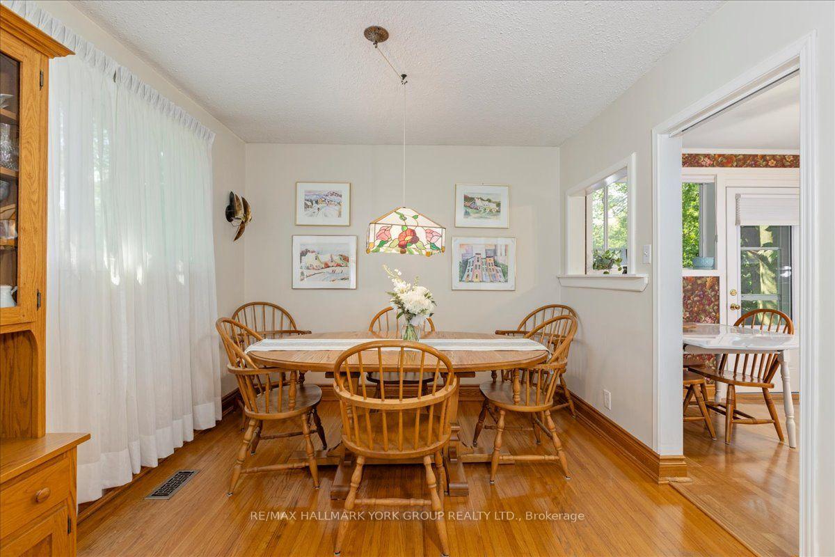Photo 9 of 2 Corbett Crescent, Aurora, Aurora Highlands — HOMEH