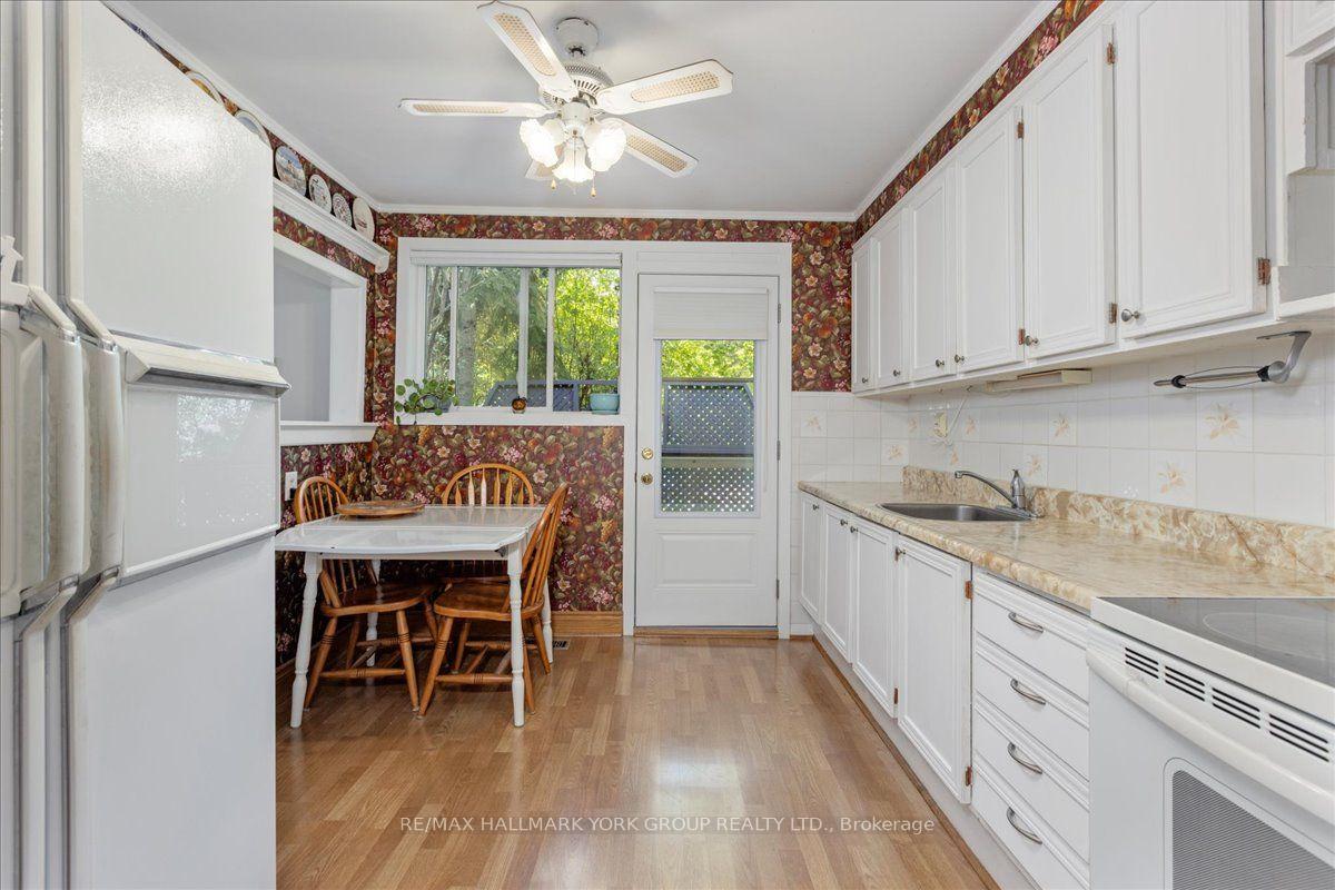 Photo 11 of 2 Corbett Crescent, Aurora, Aurora Highlands — HOMEH
