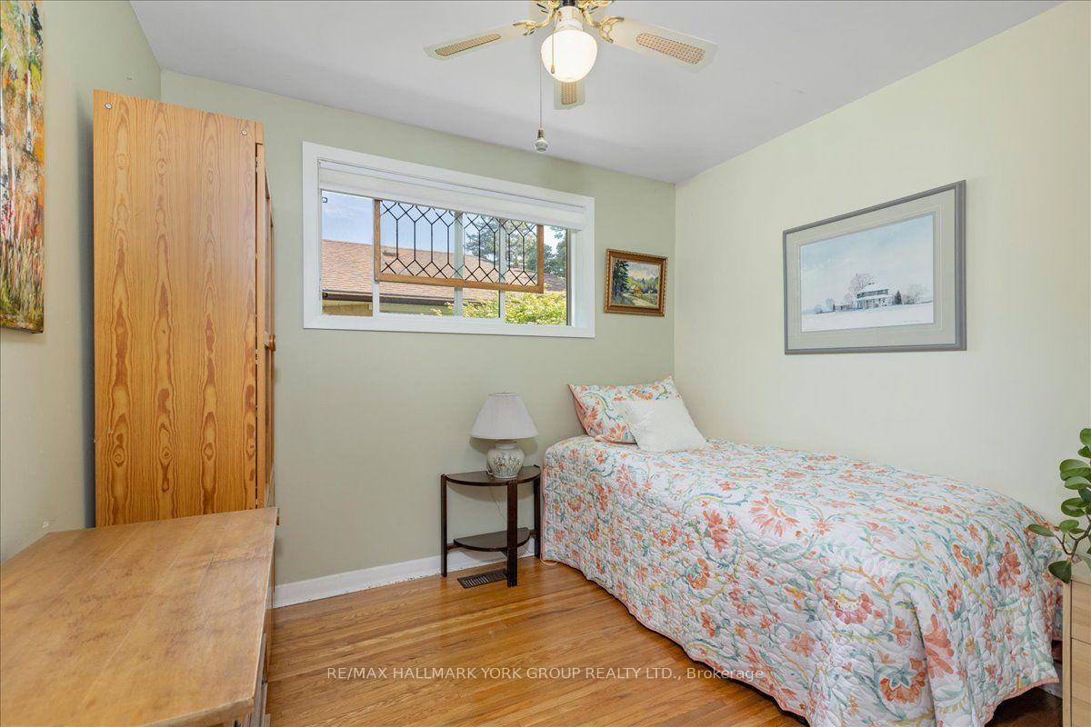 Photo 14 of 2 Corbett Crescent, Aurora, Aurora Highlands — HOMEH