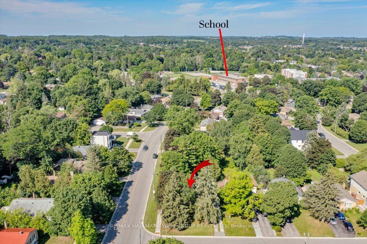 Photo 33 of 2 Corbett Crescent, Aurora, Aurora Highlands — HOMEH