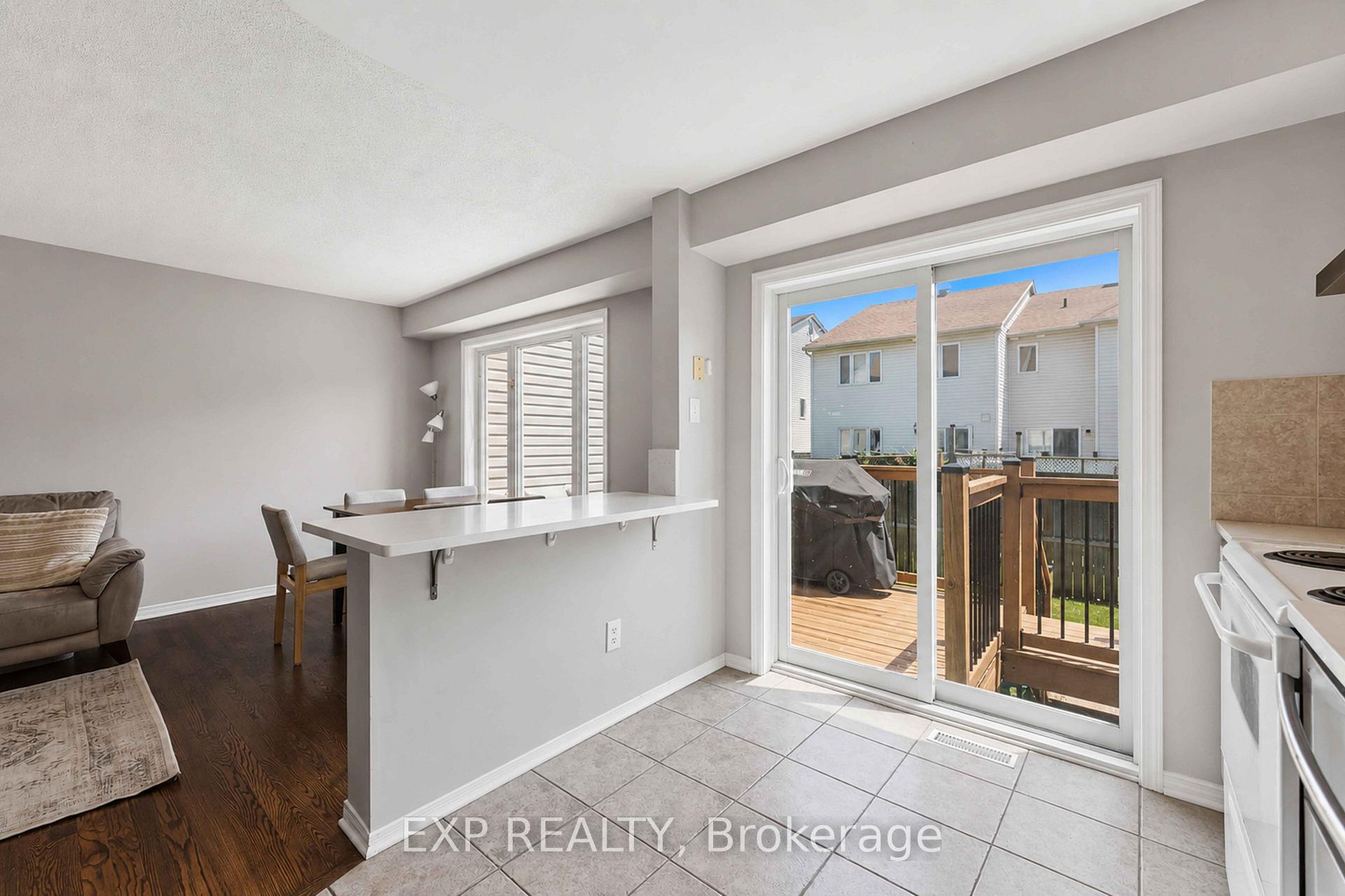 Photo 9 of 321 Brigitta Street, Ottawa, Kanata - Emerald Meadows/Trailwest — HOMEH