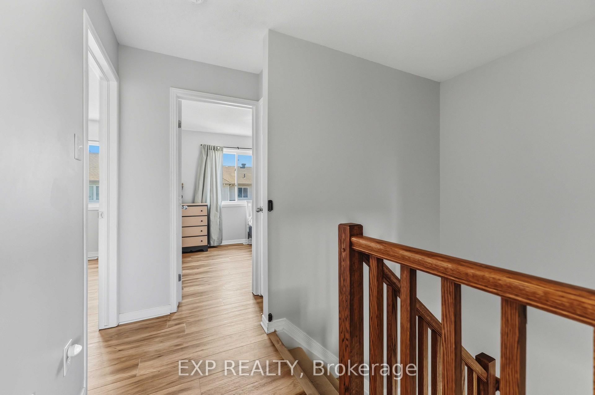 Photo 11 of 321 Brigitta Street, Ottawa, Kanata - Emerald Meadows/Trailwest — HOMEH