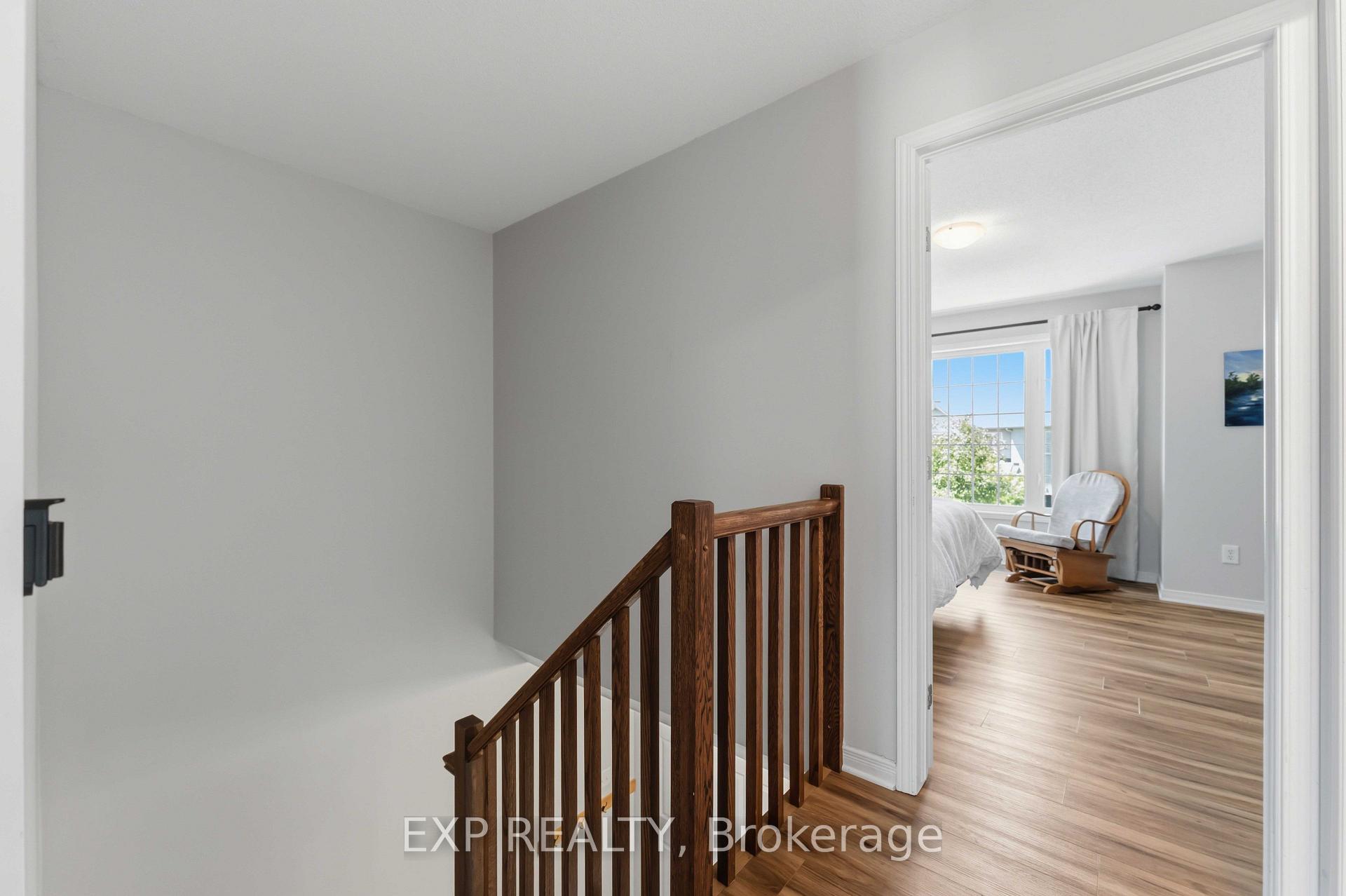 Photo 13 of 321 Brigitta Street, Ottawa, Kanata - Emerald Meadows/Trailwest — HOMEH