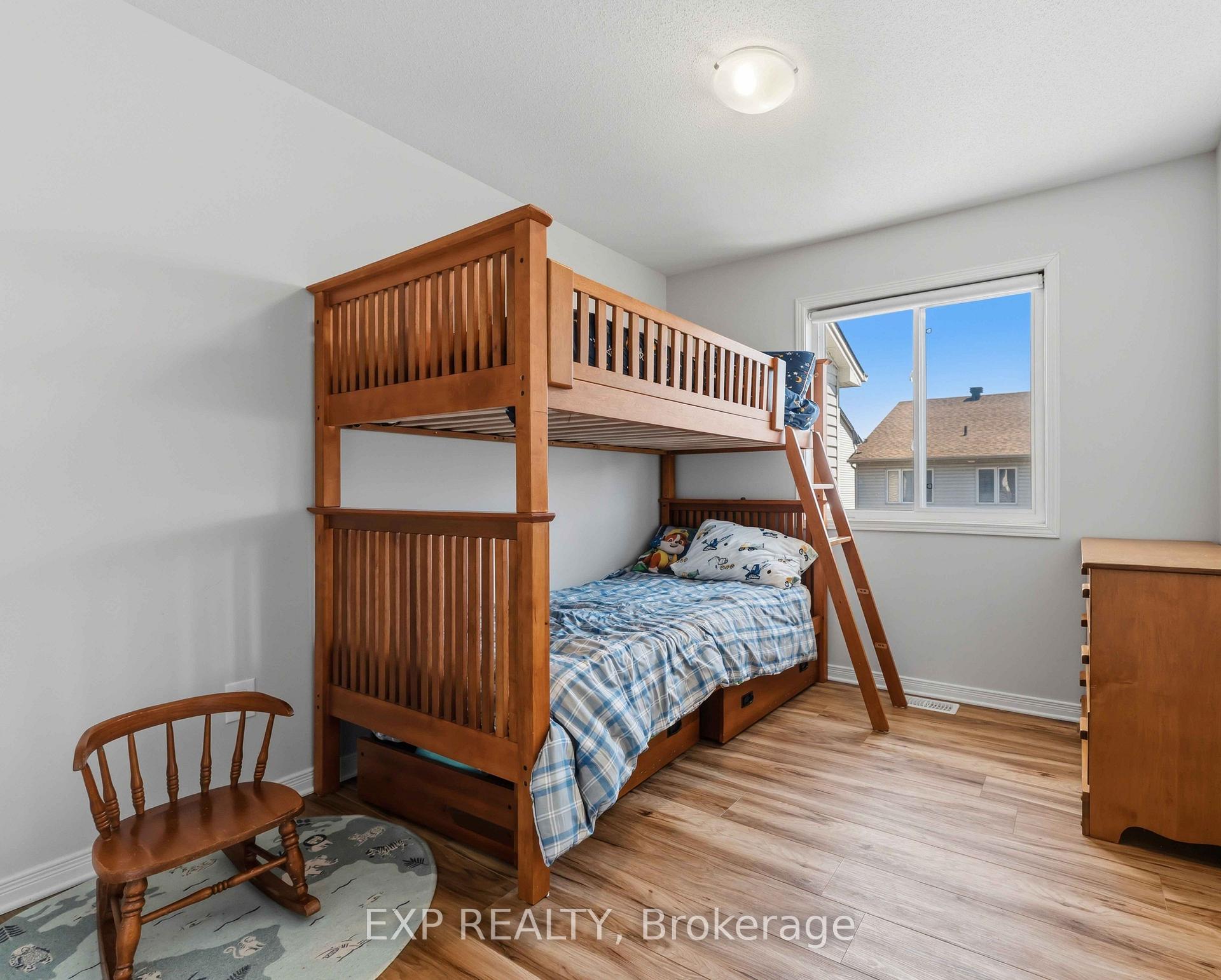 Photo 18 of 321 Brigitta Street, Ottawa, Kanata - Emerald Meadows/Trailwest — HOMEH
