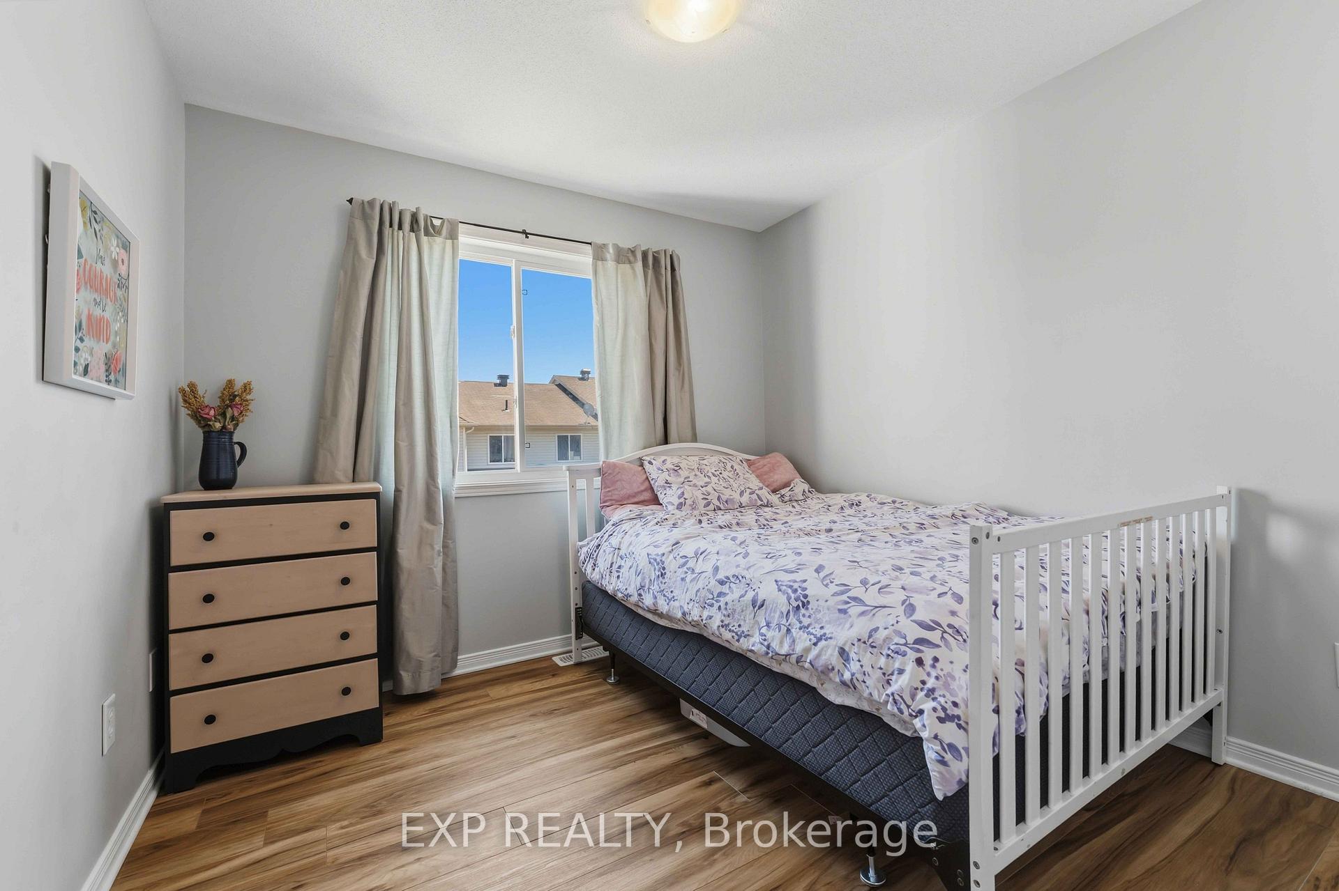 Photo 20 of 321 Brigitta Street, Ottawa, Kanata - Emerald Meadows/Trailwest — HOMEH