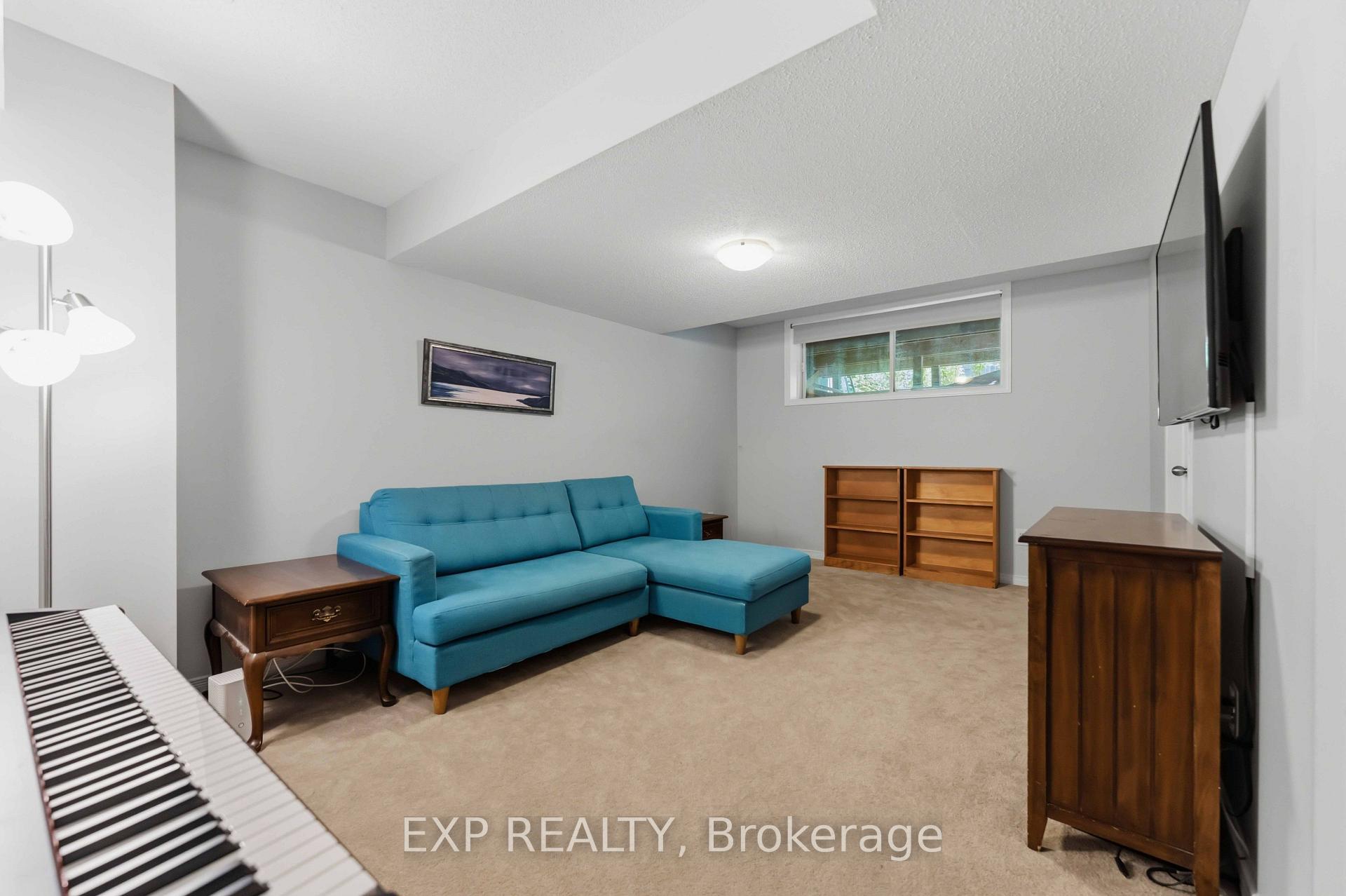 Photo 22 of 321 Brigitta Street, Ottawa, Kanata - Emerald Meadows/Trailwest — HOMEH