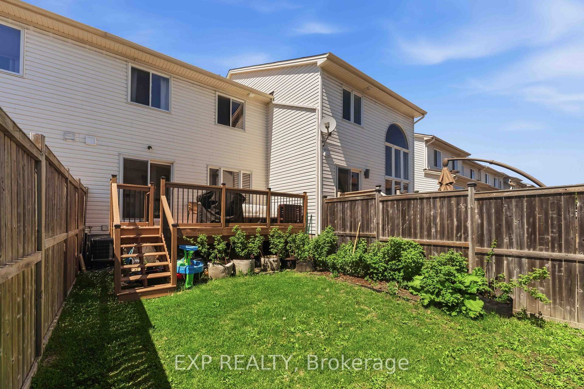 Photo 27 of 321 Brigitta Street, Ottawa, Kanata - Emerald Meadows/Trailwest — HOMEH