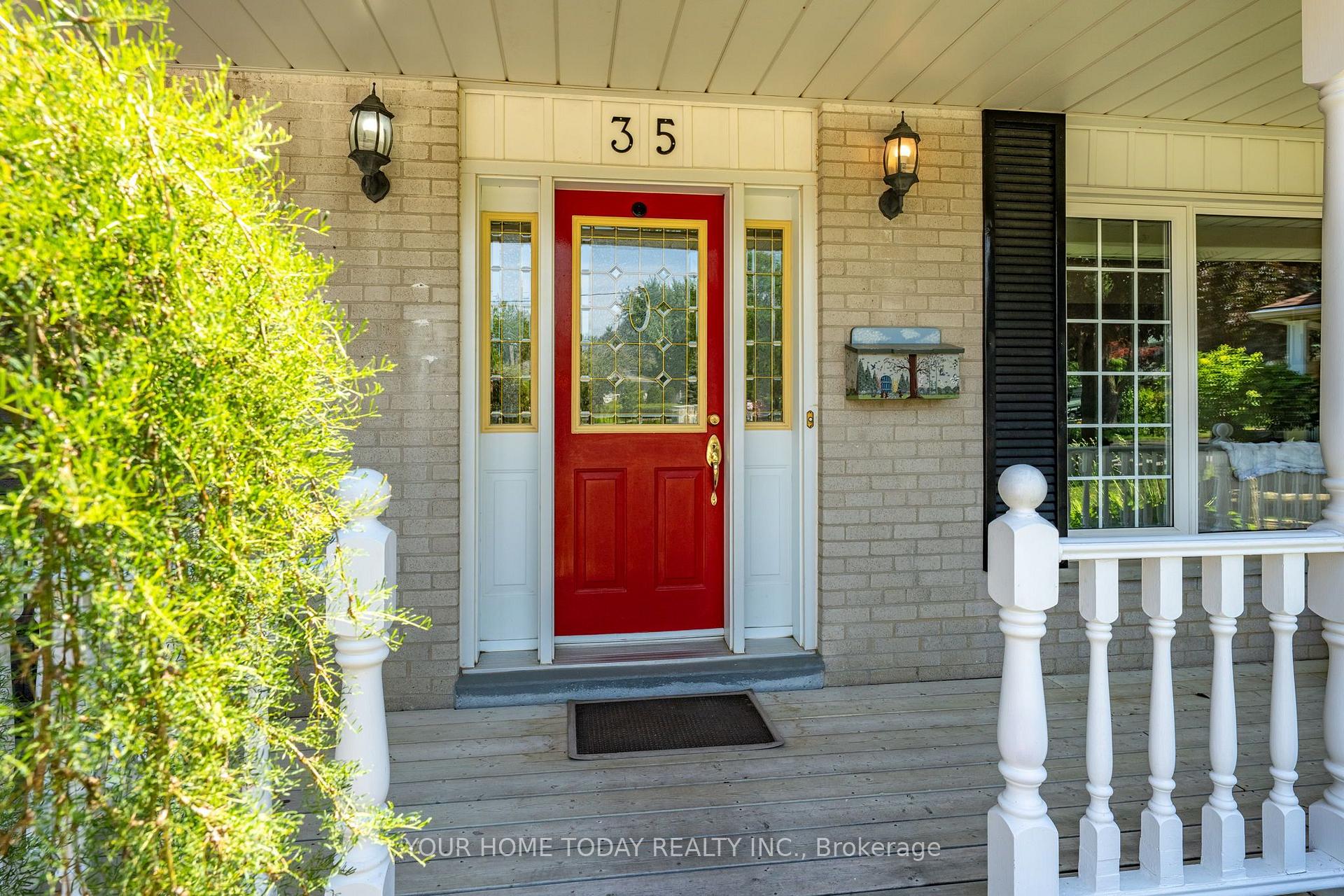 Photo 5 of 35 Dawson Crescent, Halton Hills, Georgetown — HOMEH